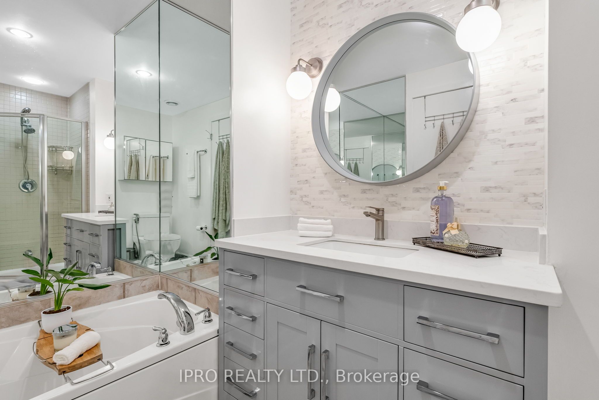 500 Queens Quay W, #210E