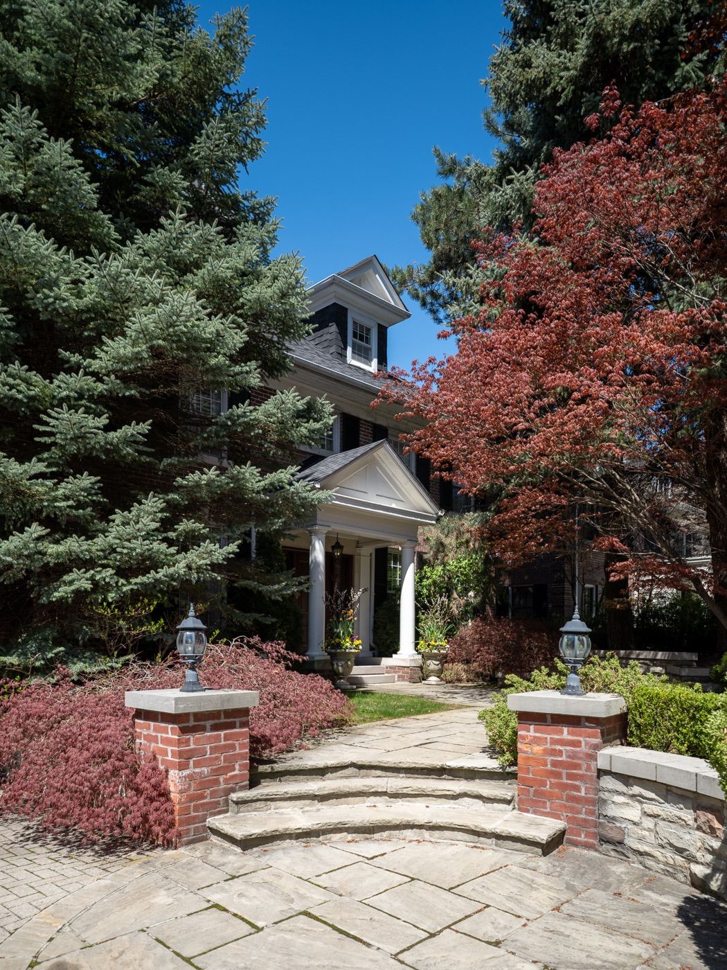 250 Warren Road