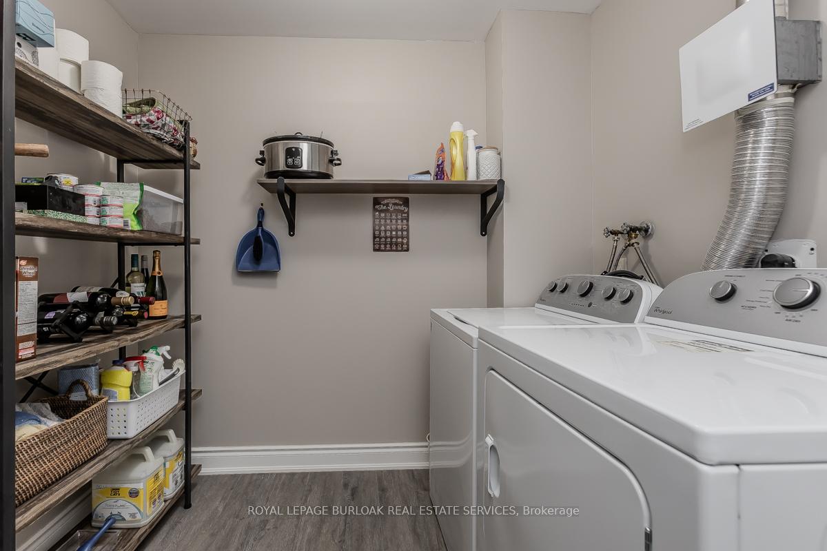 2 Bedrooms Condo at 2075 Amherst Heights, Burlington For sale