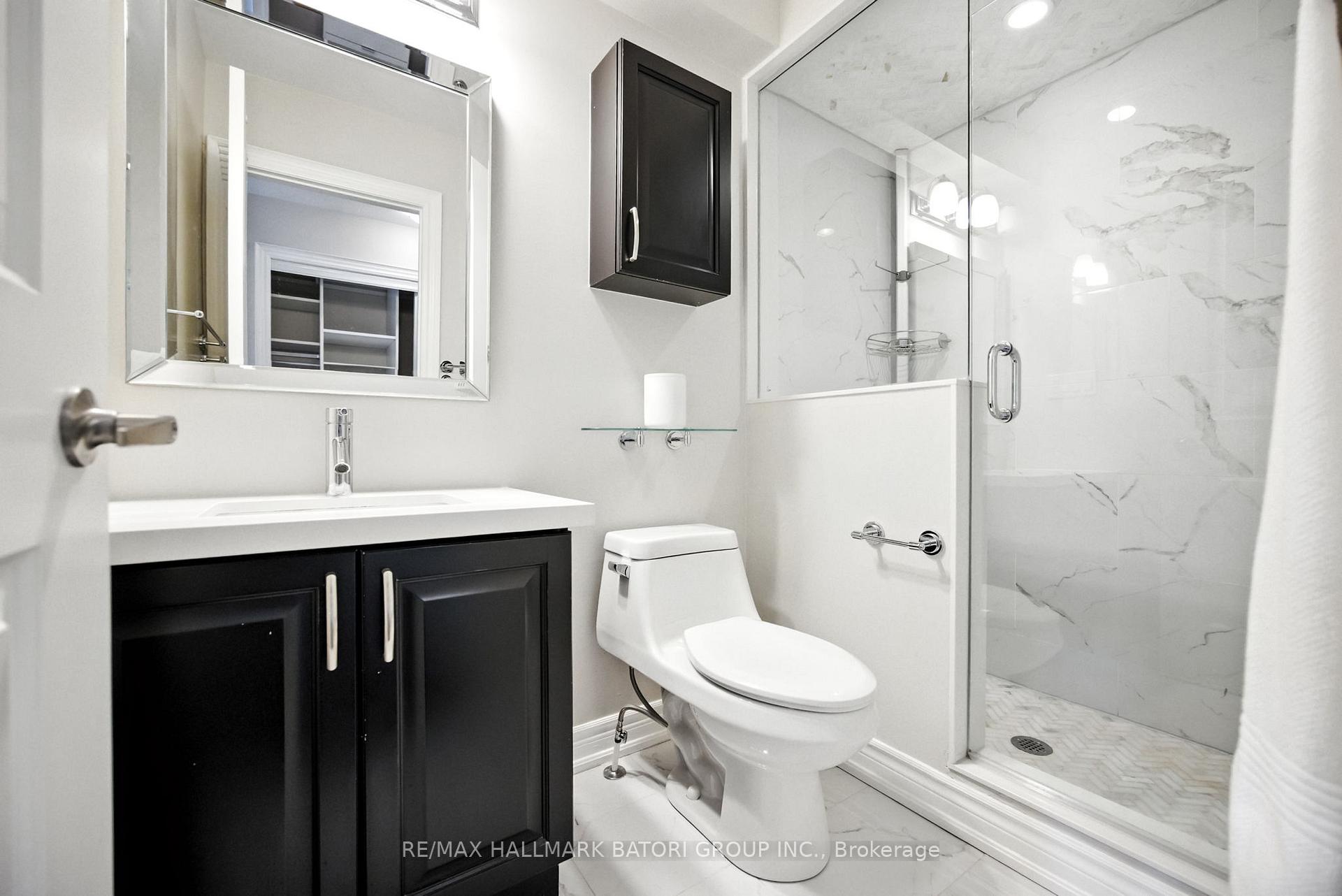 4 Bedrooms Condo at 2110 Bayview, Toronto For sale