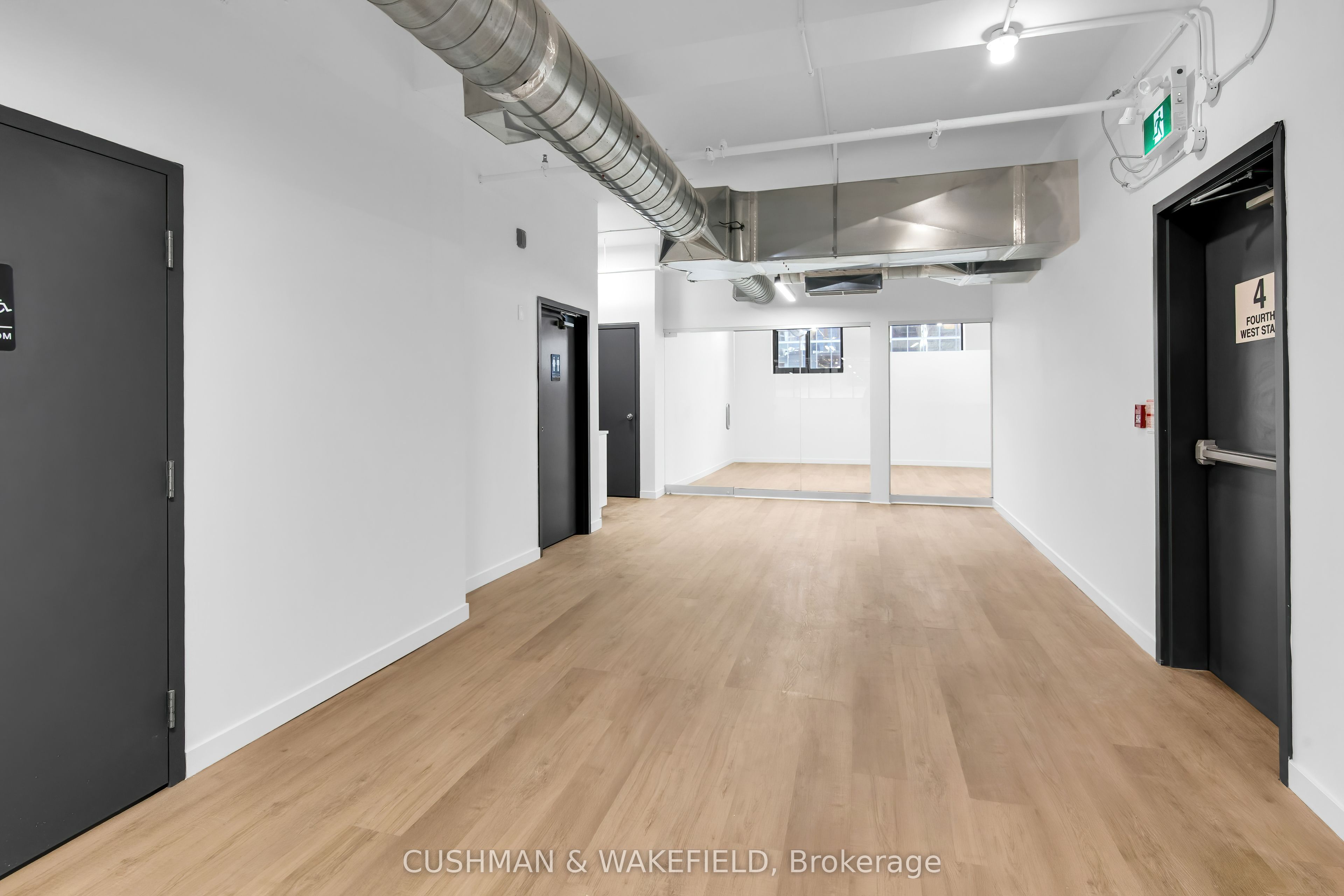 146 Yonge Street, #400