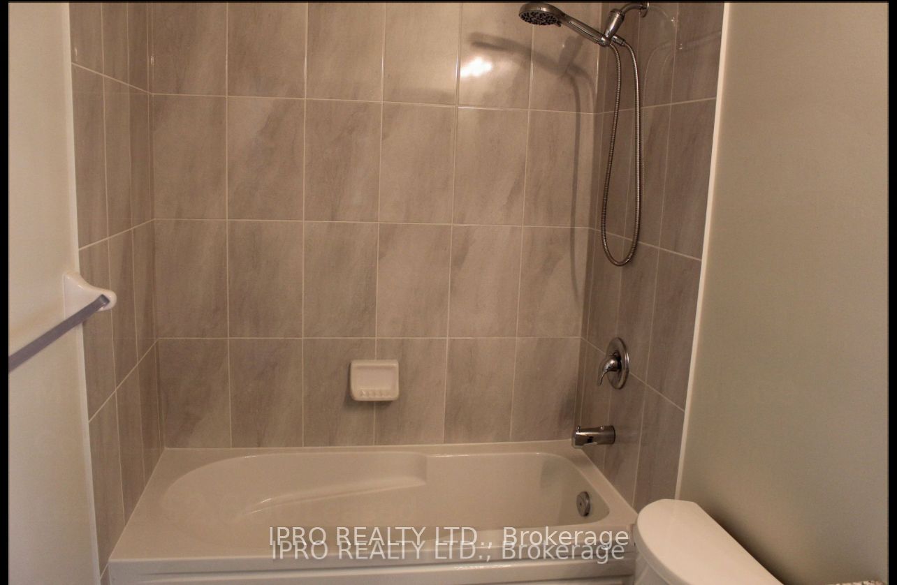 349 Rathburn Road, #611