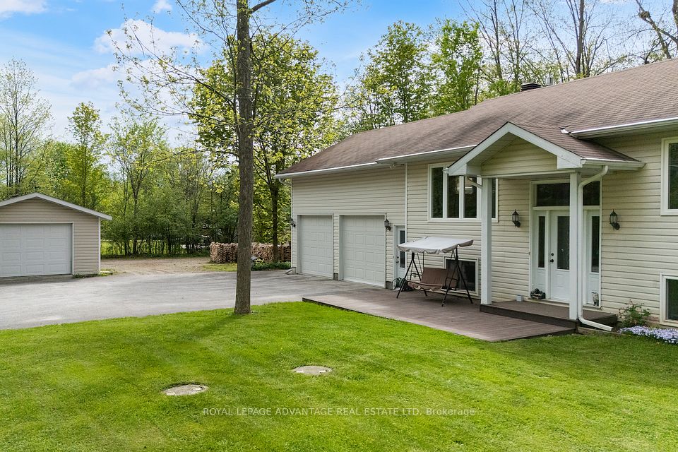 122 McGuire Road, Montague, ON K7A 0H7