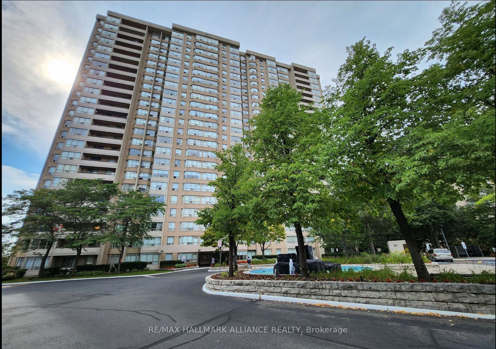#307 - 30 Malta Avenue, Brampton, ON L6Y 4W6