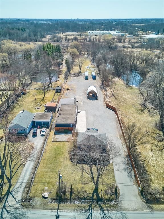 2523 Port Robinson
