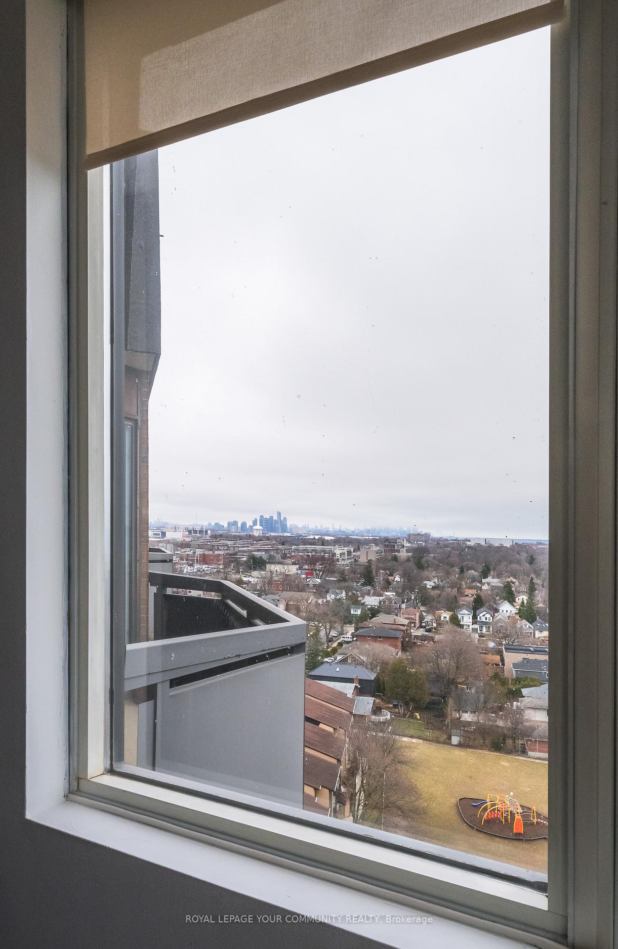 2 Bedrooms Condo at 3845 Lake Shore,  Toronto For sale