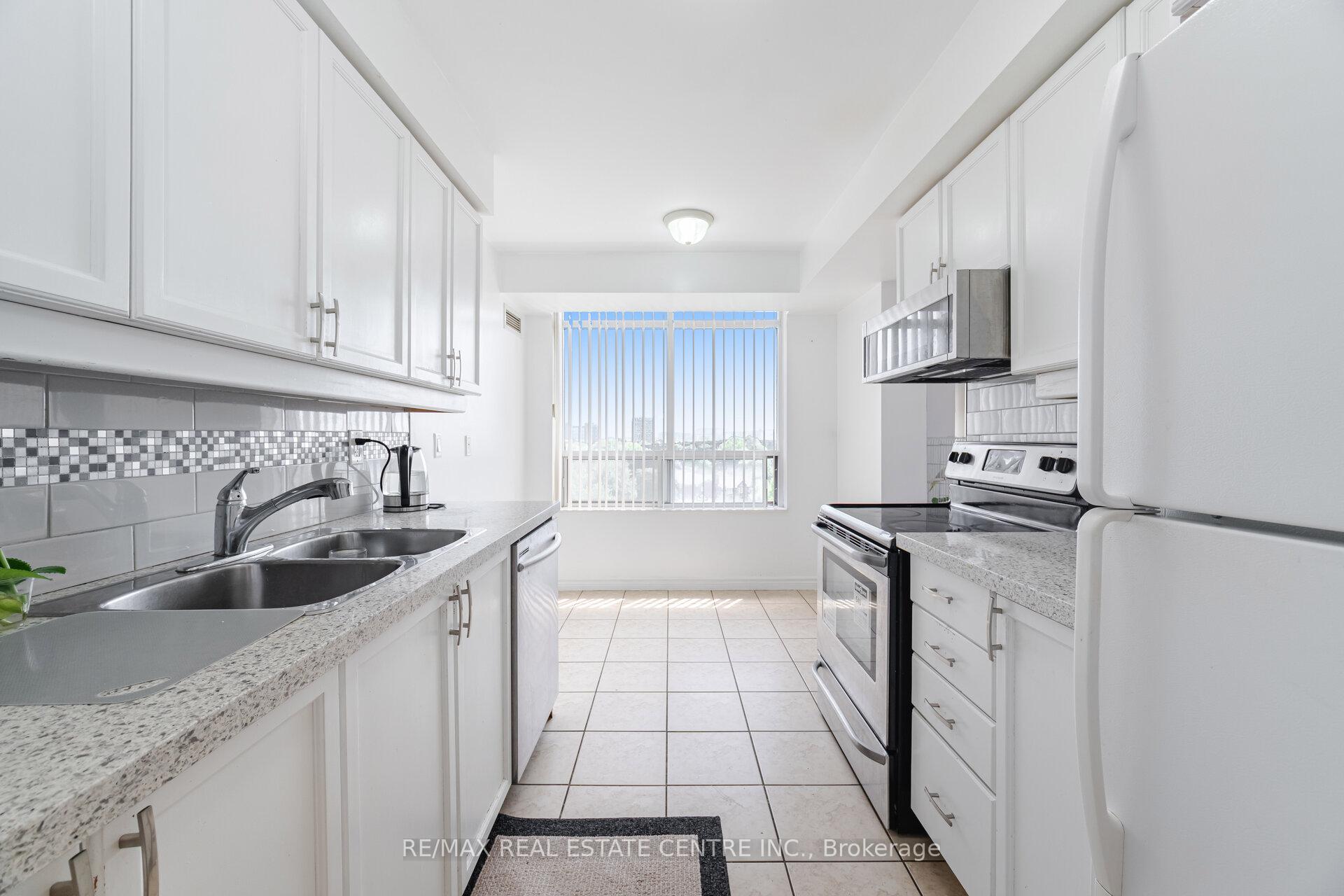 2 Bedrooms Condo at 710 Humberwood, Toronto For sale