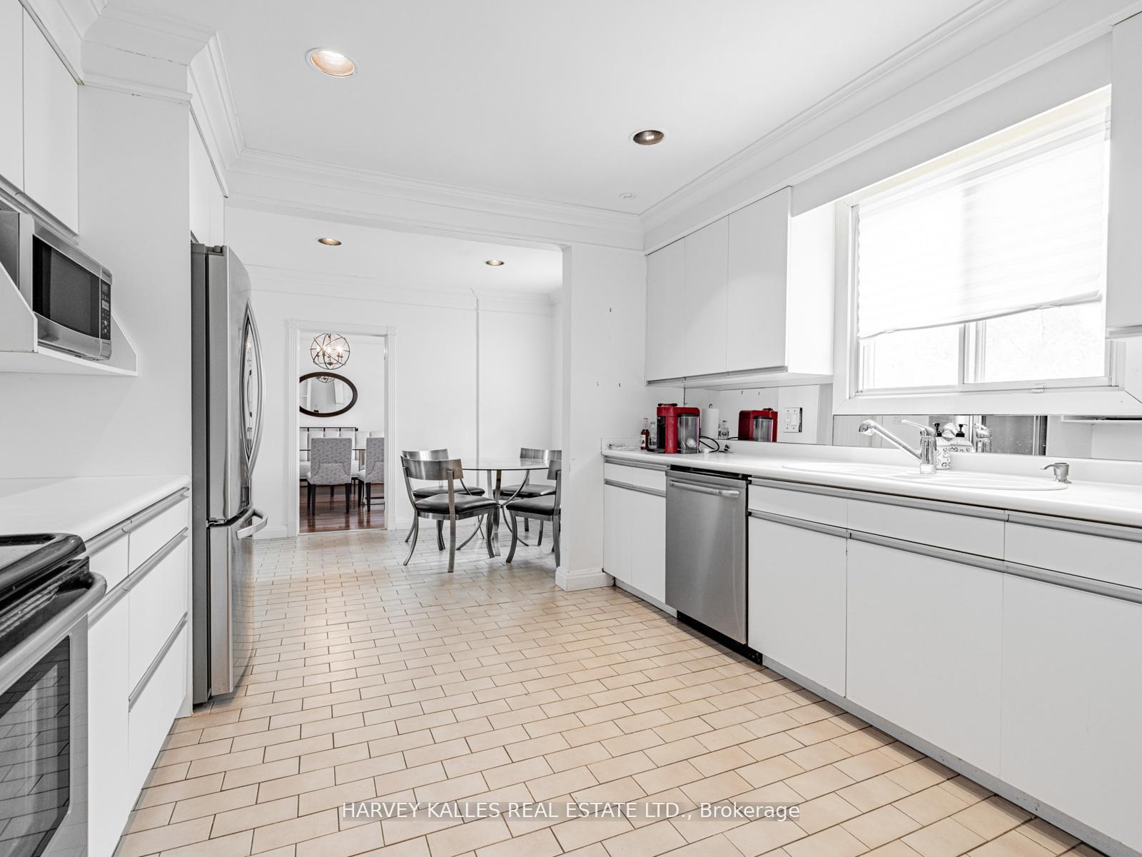 2 Silverwood Avenue
