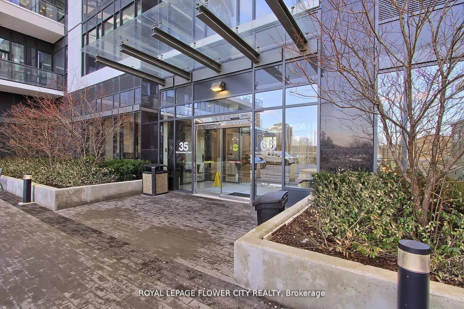 1 Bedroom Condo at 65 Watergarden, Mississauga For sale