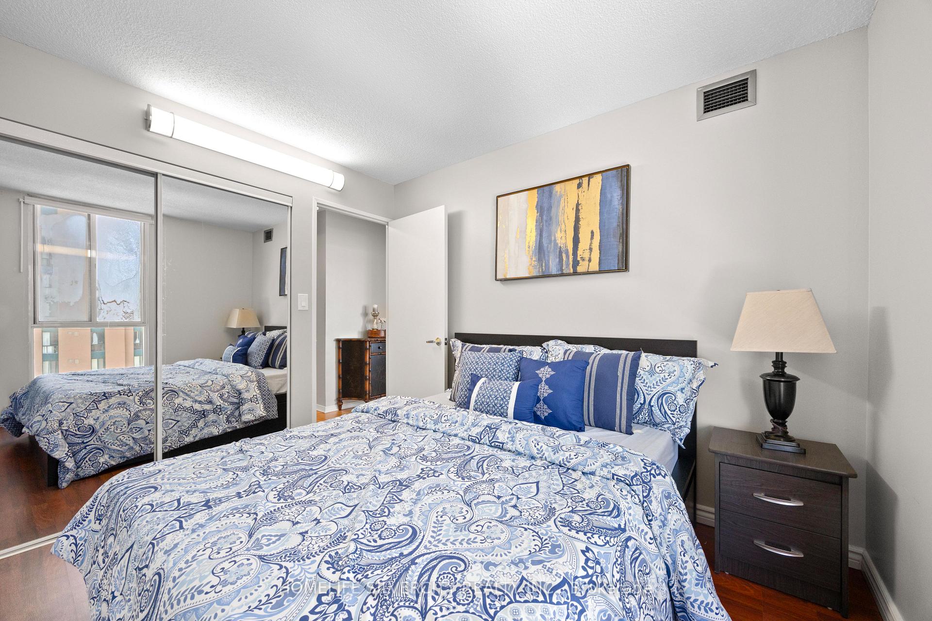 3 Bedrooms Condo at 145 Hillcrest, Mississauga For sale