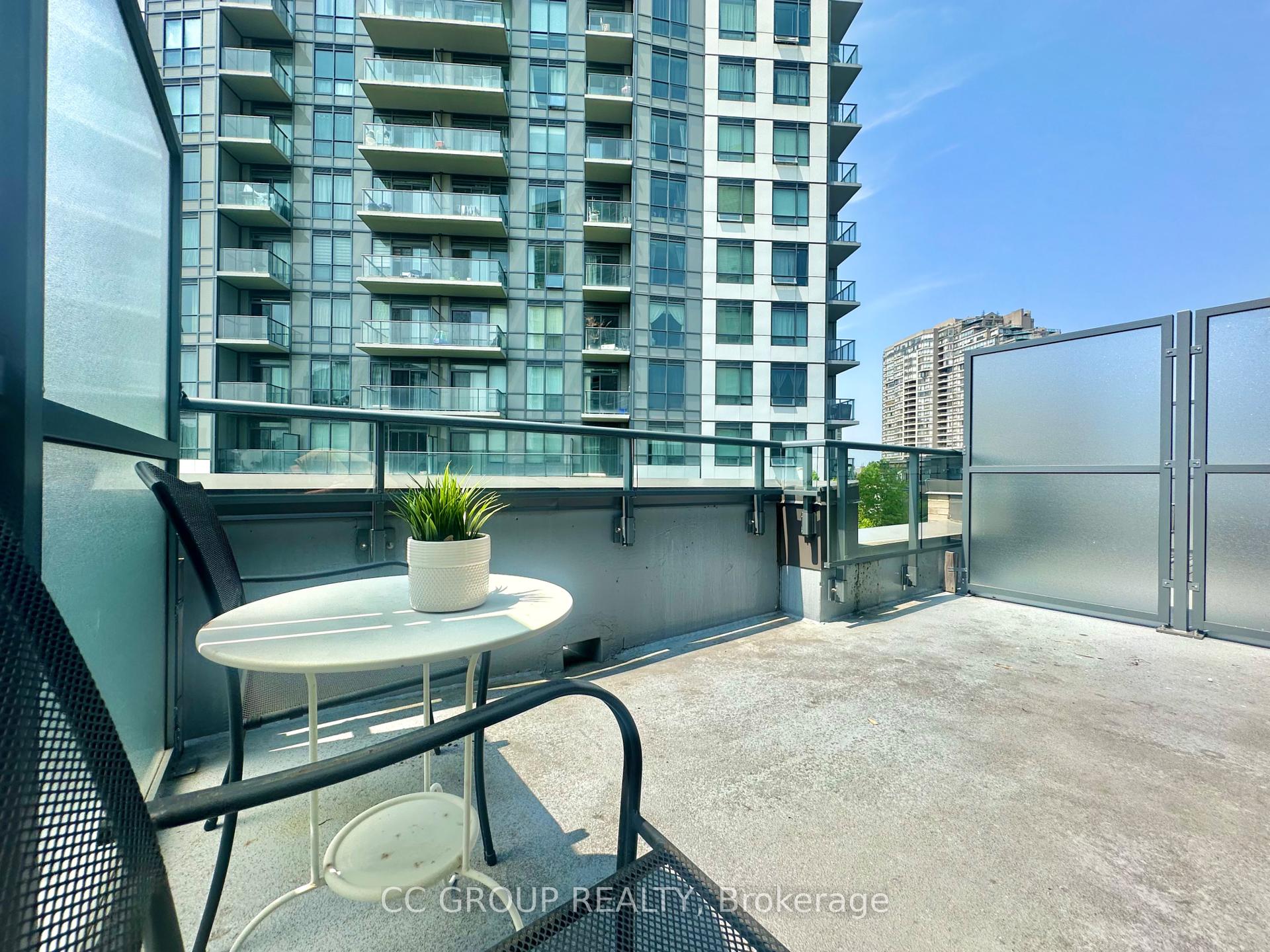 3 Bedrooms Condo at 215 Bonis, Toronto For sale