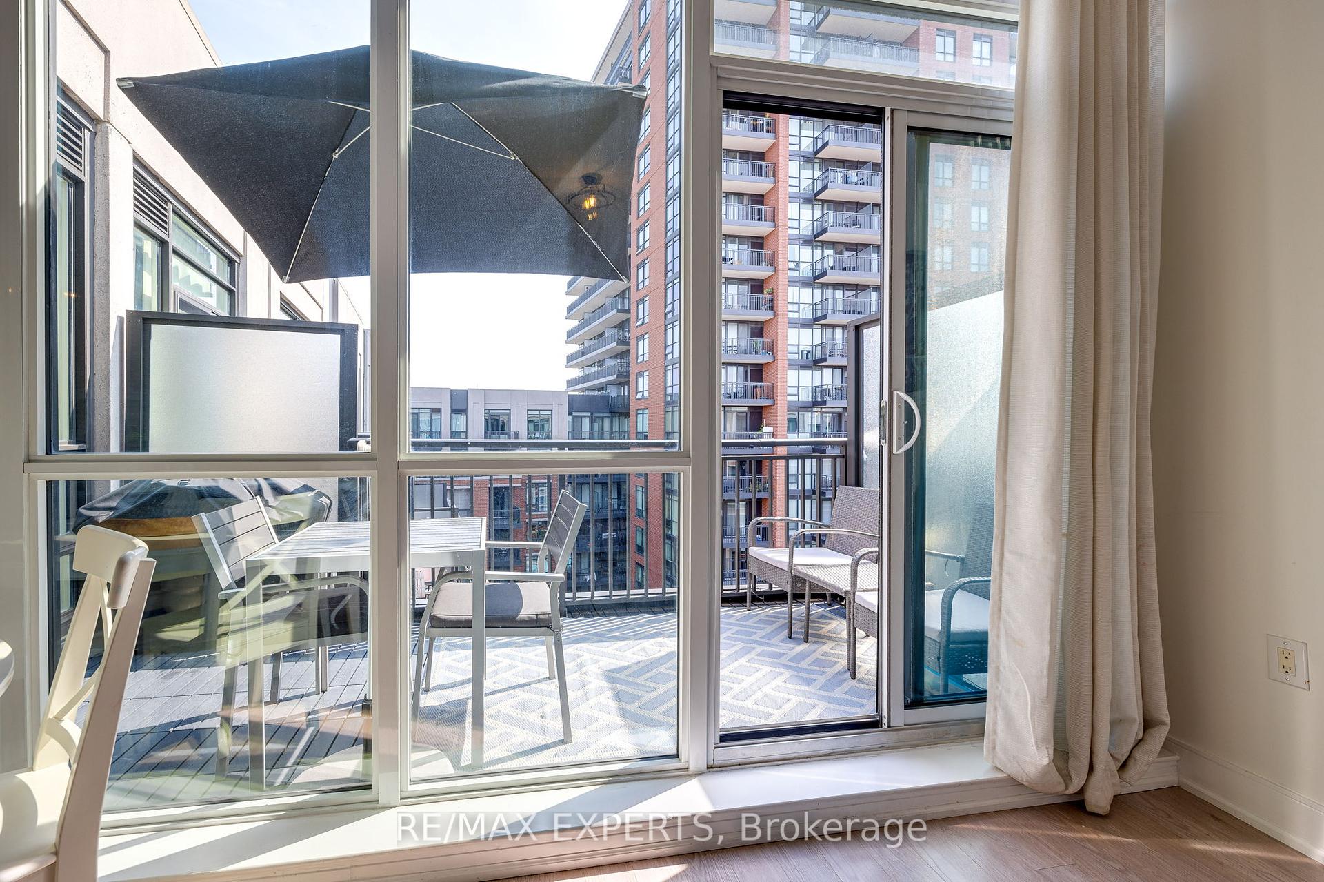 3 Bedrooms Condo at 36 Via Bagnato, Toronto For sale