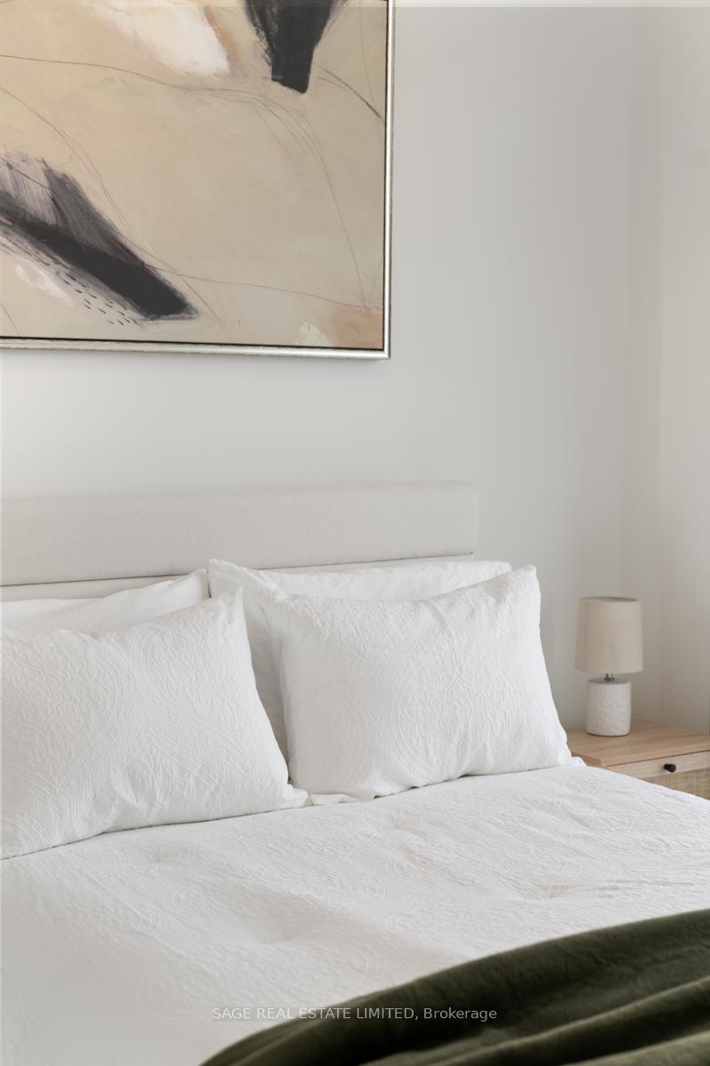 1 Bedroom Condo at 70 Annie Craig, Toronto For sale