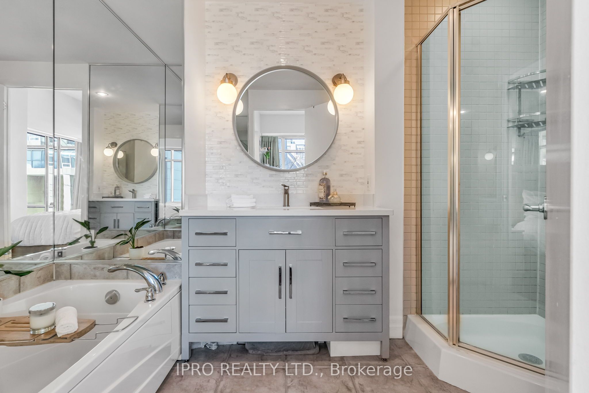 500 Queens Quay W, #210E