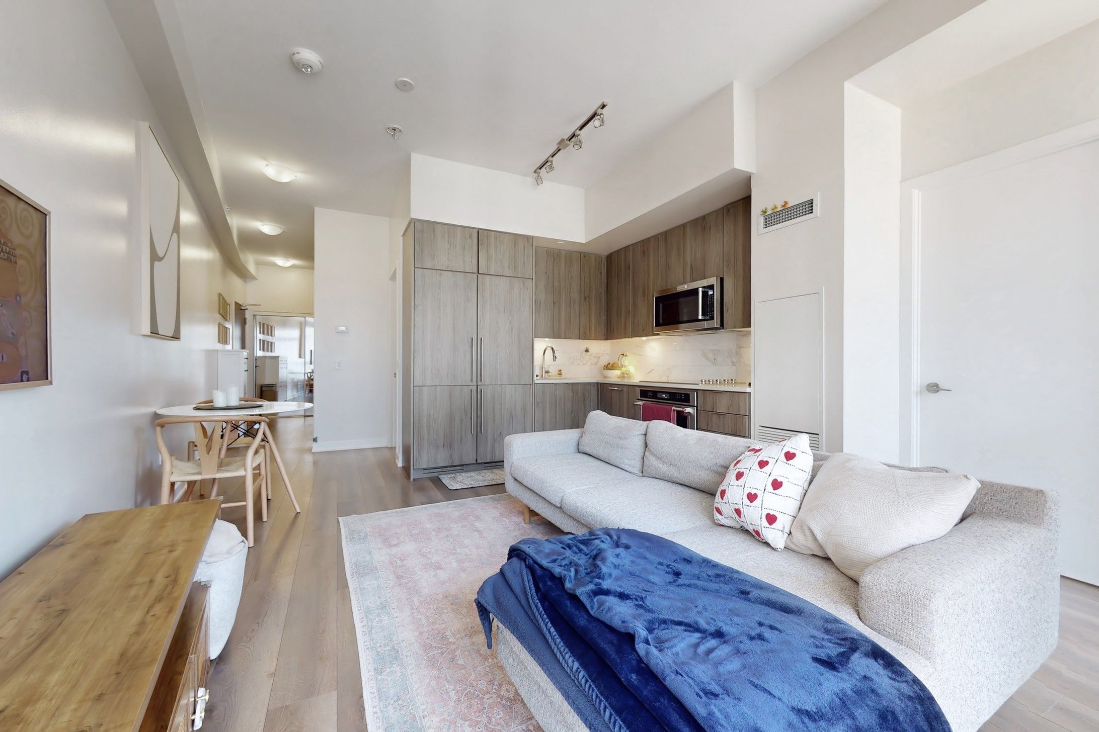 38 Iannuzzi Street 721