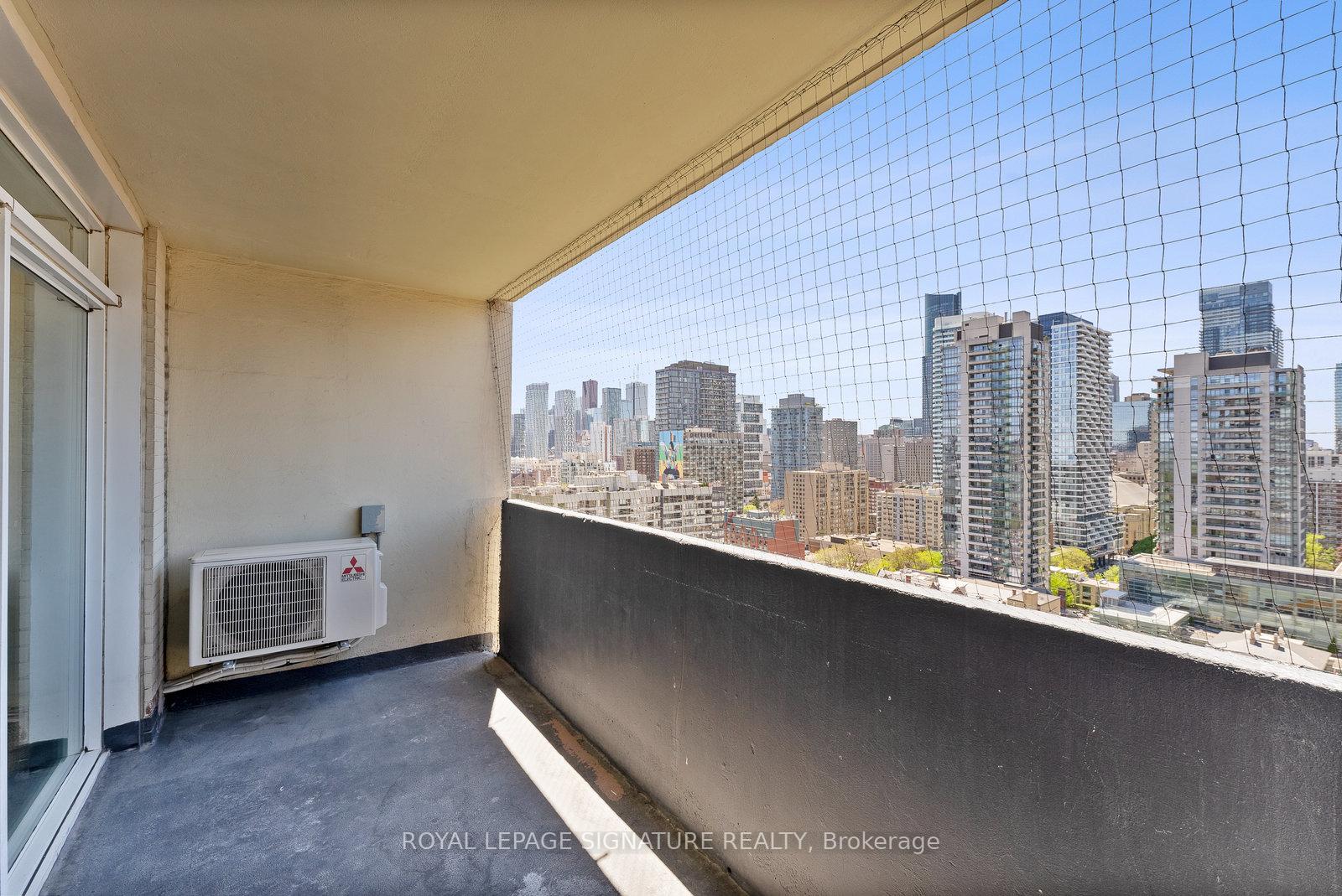 2 Bedrooms Condo at 40 Homewood, Toronto For sale