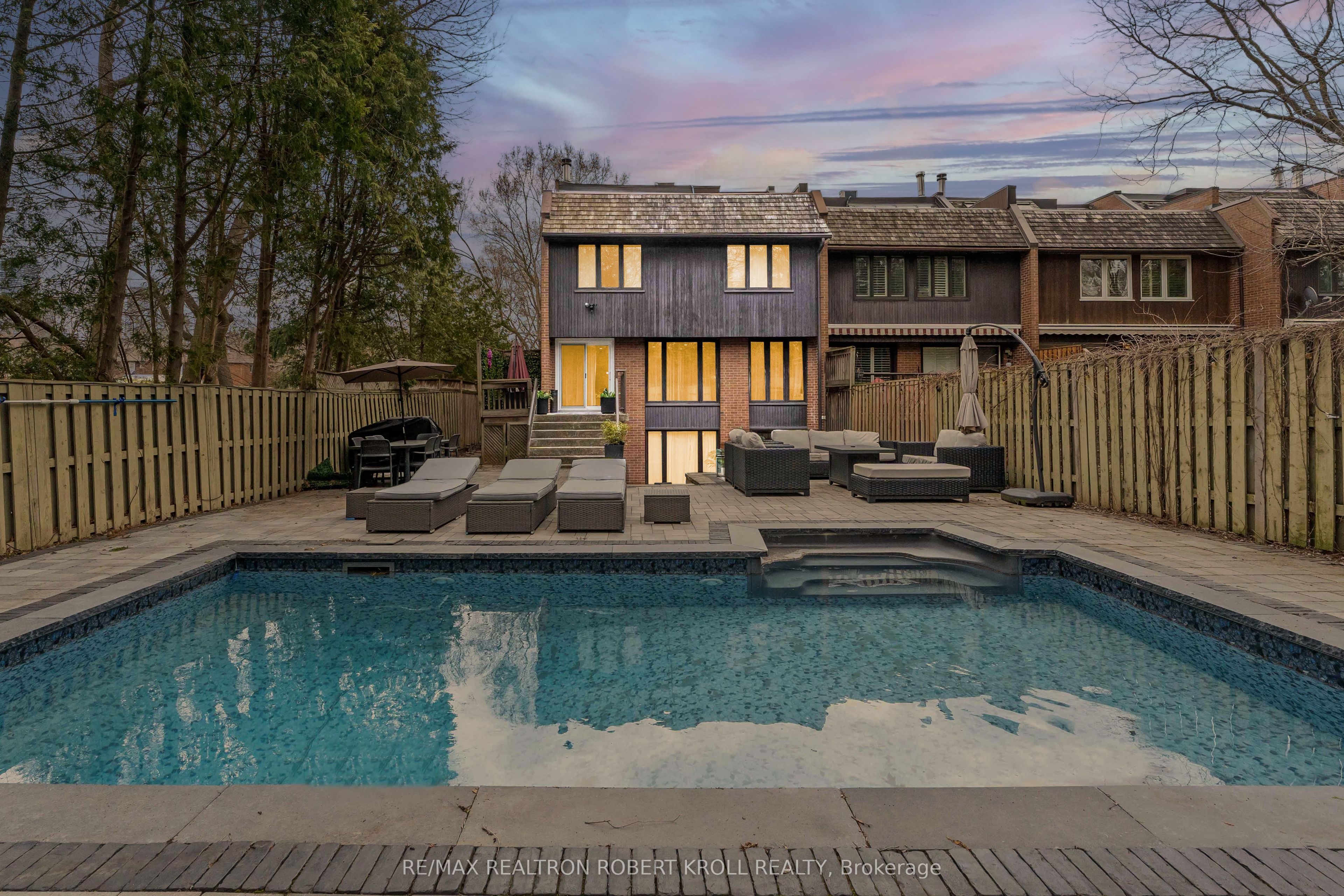778 Avenue Road