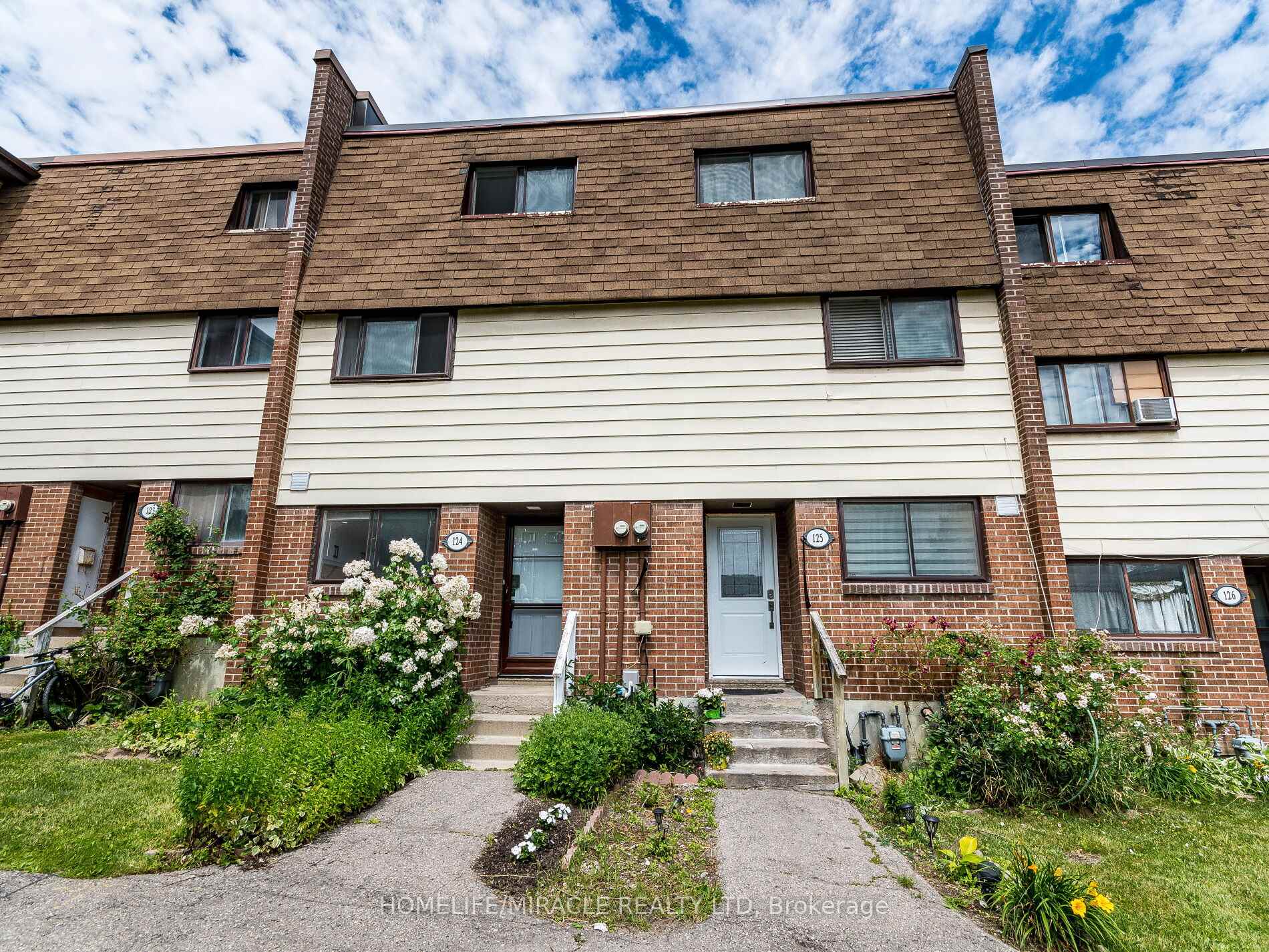 5 Bedrooms Condo at 180 Mississauga Valley, Mississauga For sale
