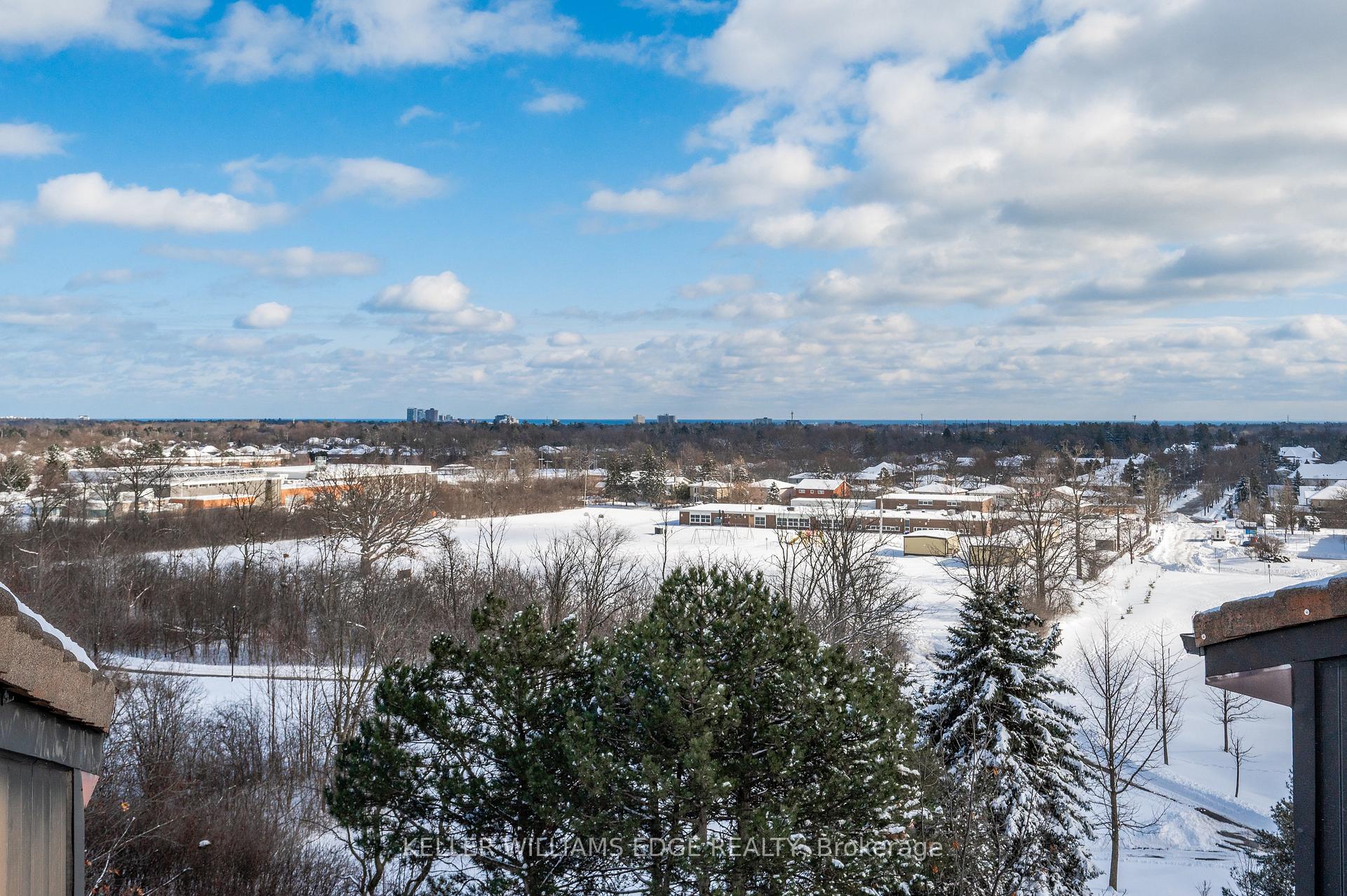 3 Bedrooms Condo at 1000 Cedarglen, Mississauga For sale