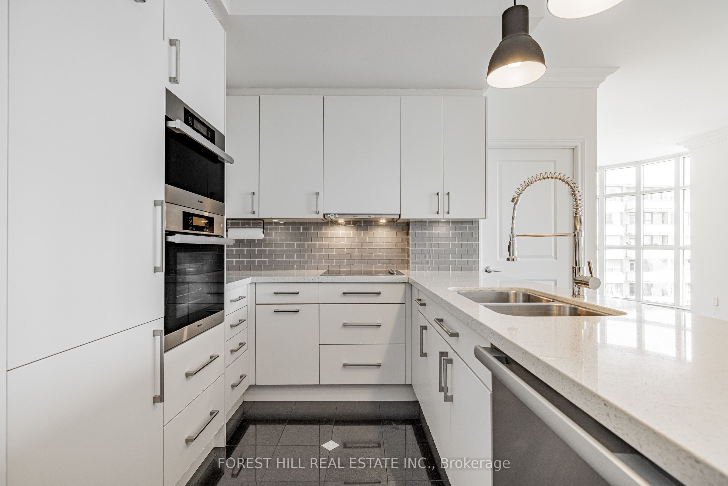 800 Spadina Road, #602