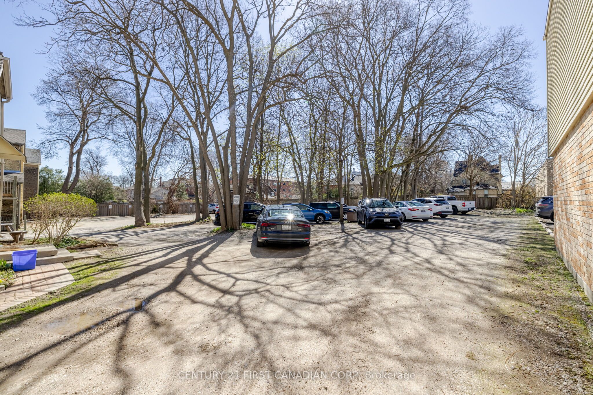 359 Princess Avenue