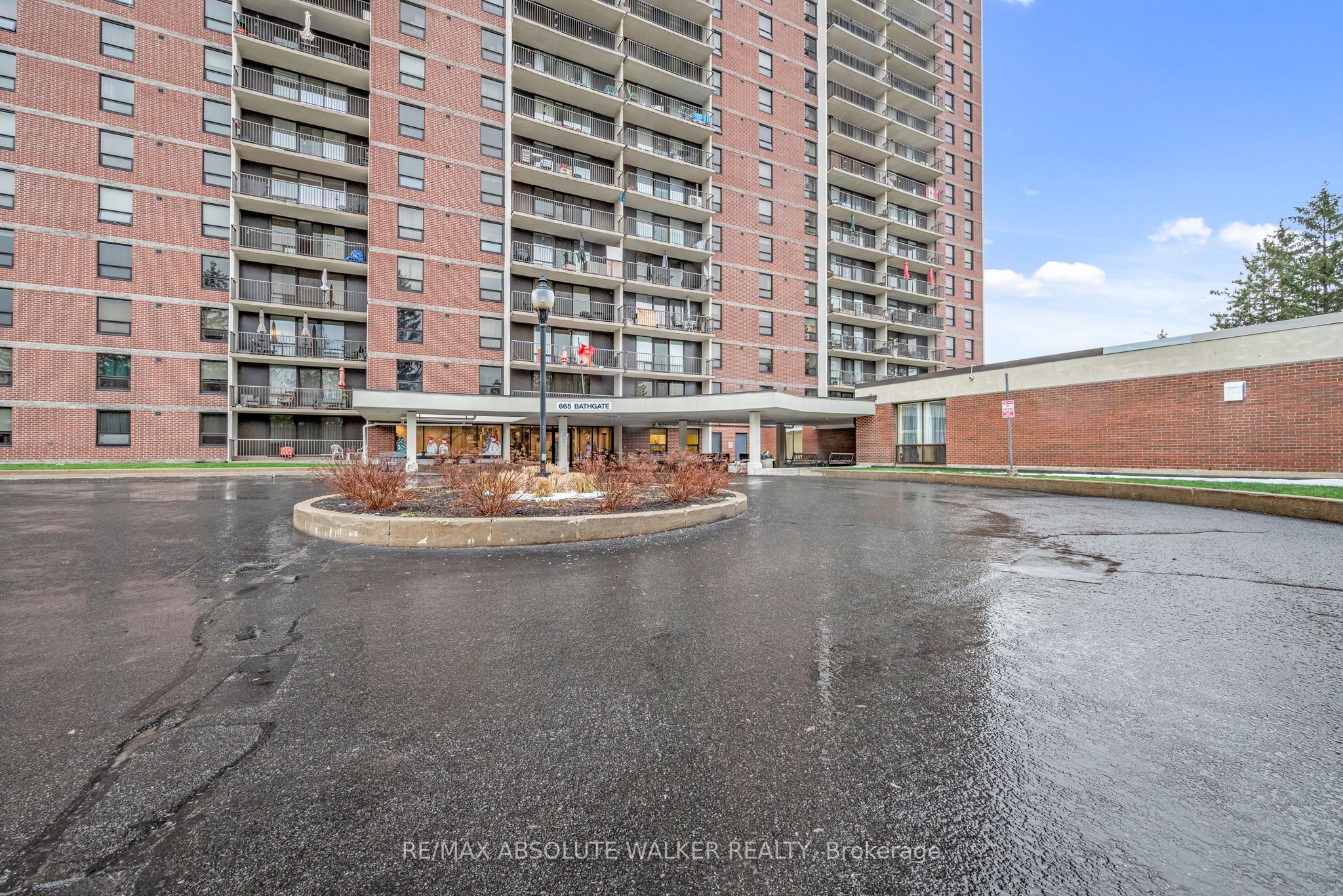 #1908 - 665 Bathgate Drive, OverbrookCastleheightsandArea, ON K1K 3Y4