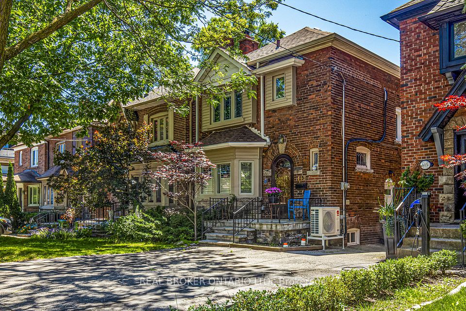 413 Roselawn