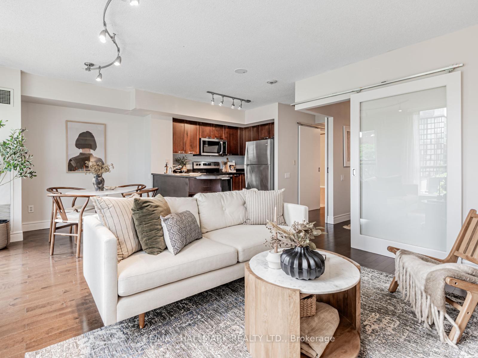 1 Bedroom Condo at 75 Dalhousie, Toronto For sale