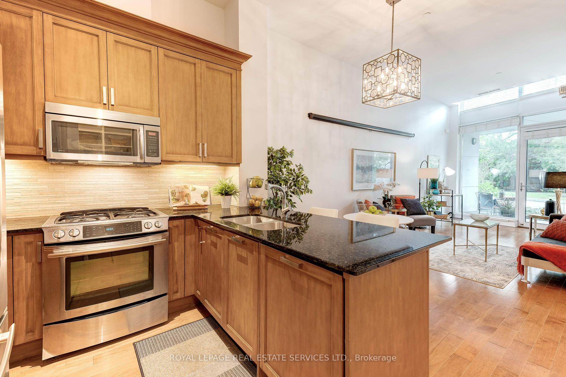 1 Bedroom Condo at 11 Bronte, Oakville For sale