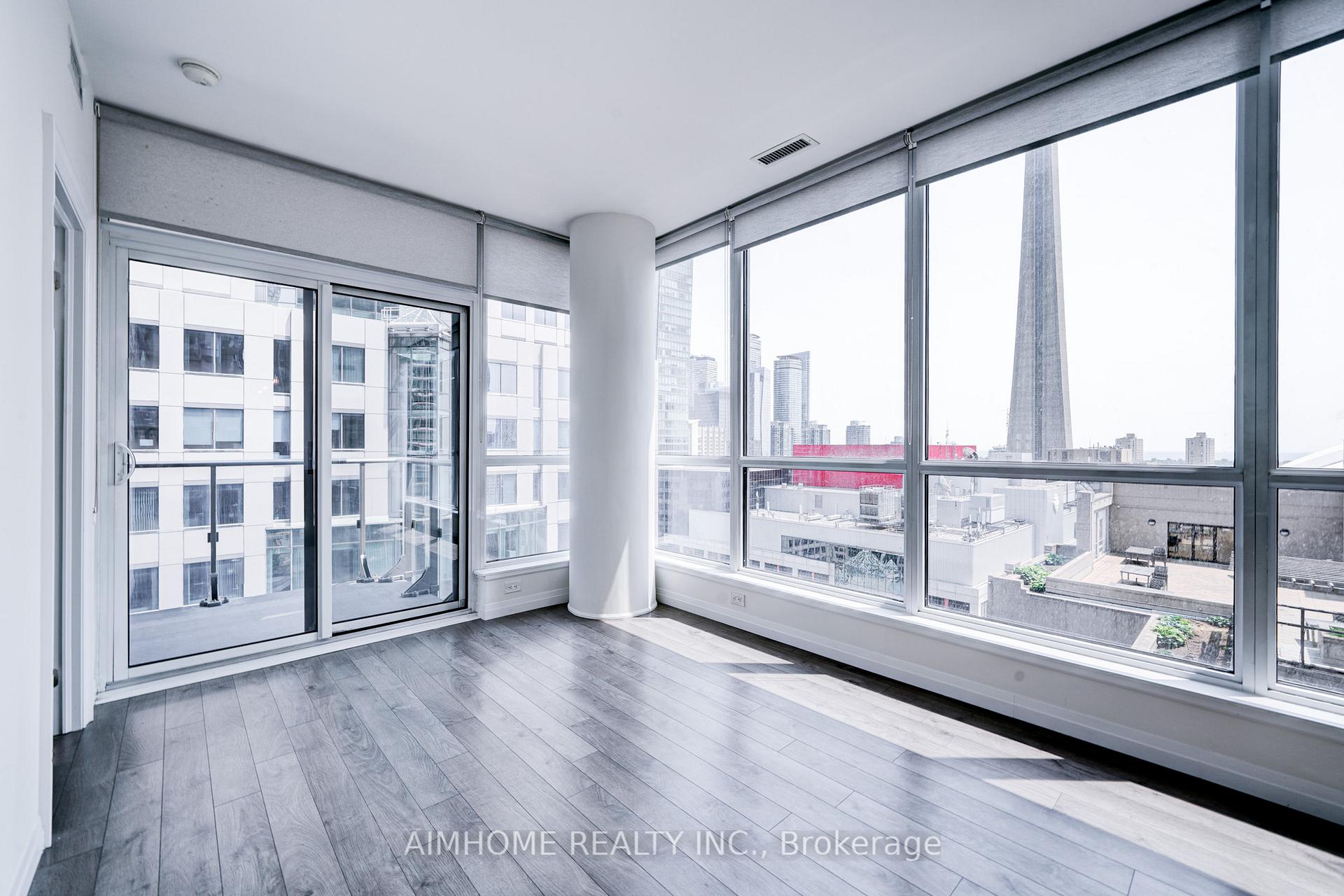 2 Bedrooms Condo at 8 Mercer, Toronto For sale