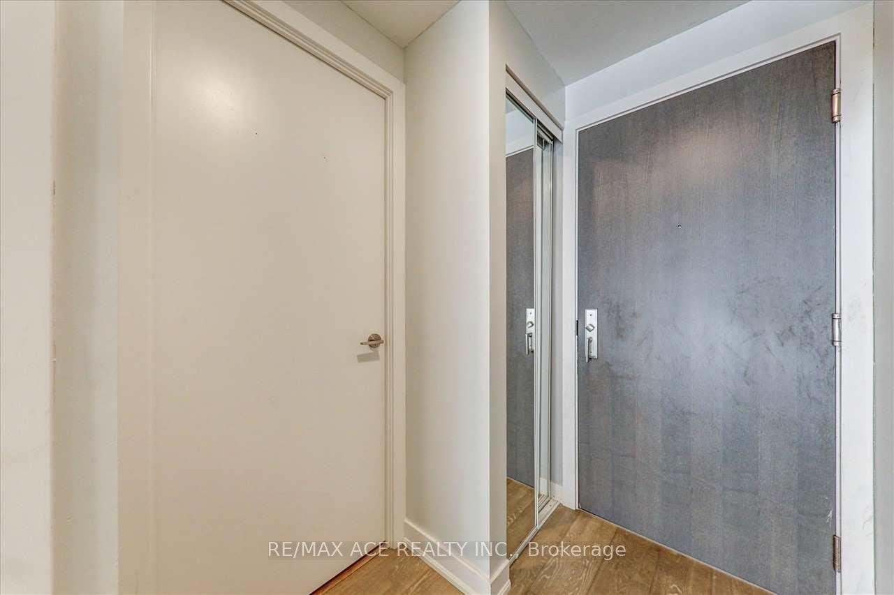 1 Bedroom Condo at 1960 Queens, Toronto For sale