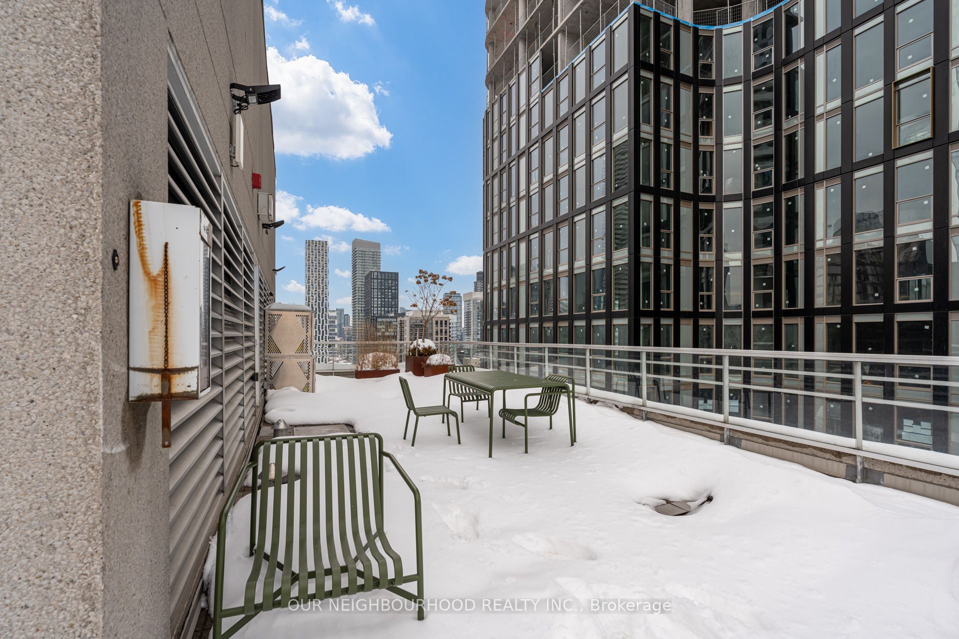 #2705 - 50 Lombard Street, Toronto, ON M5C 2X4