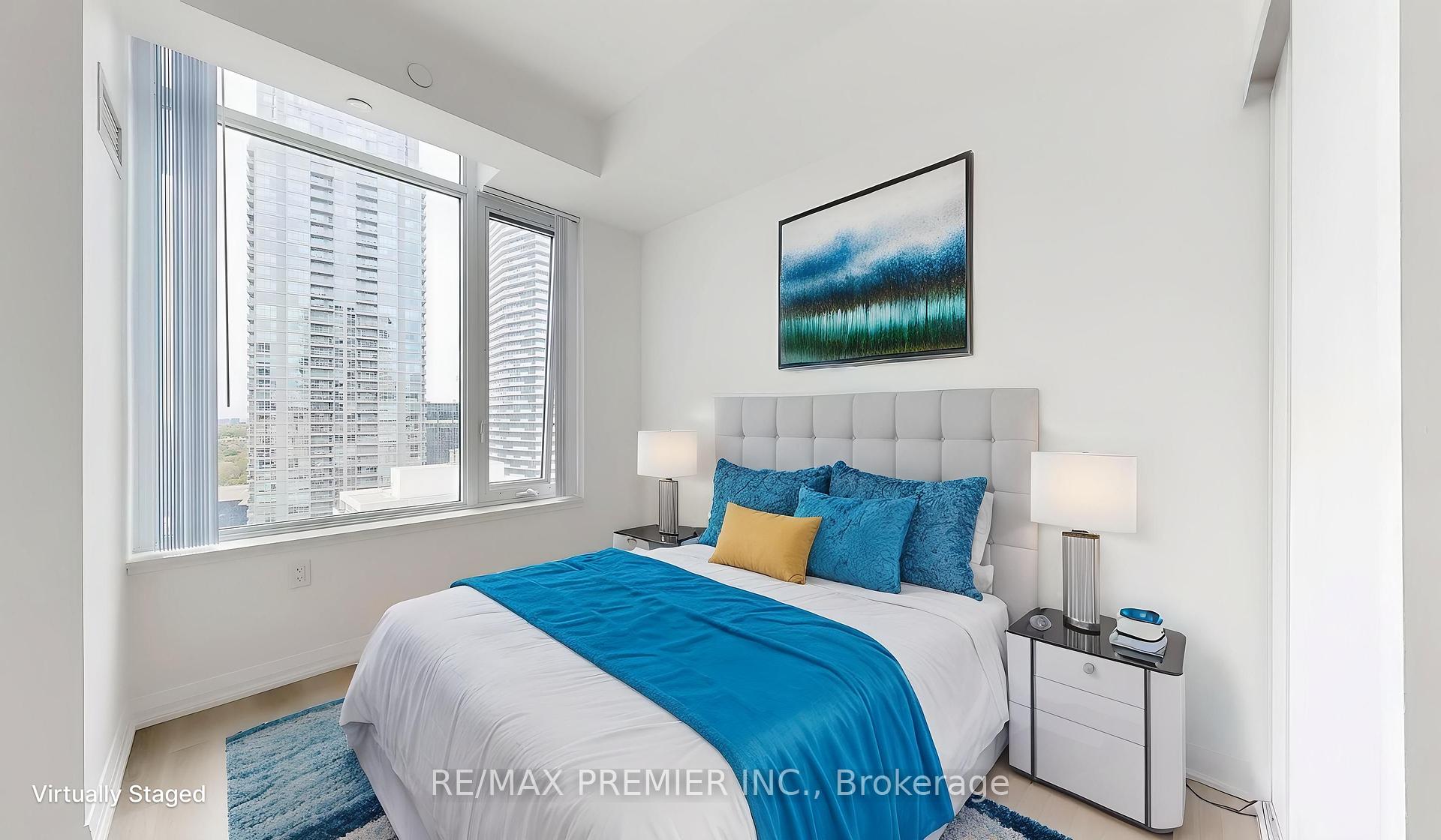 2 Bedrooms Condo at 50 Dunfield, Toronto For sale