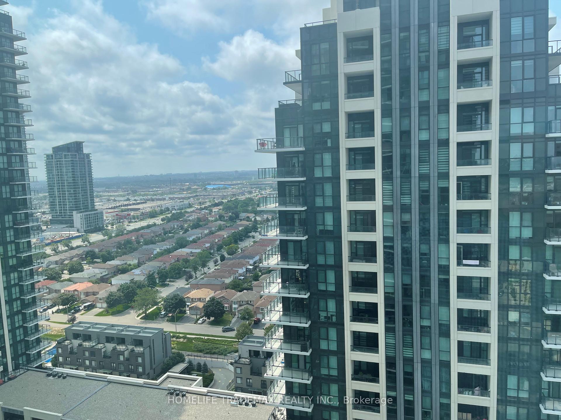 3 Bedrooms Condo at 4099 Brickstone, Mississauga For sale