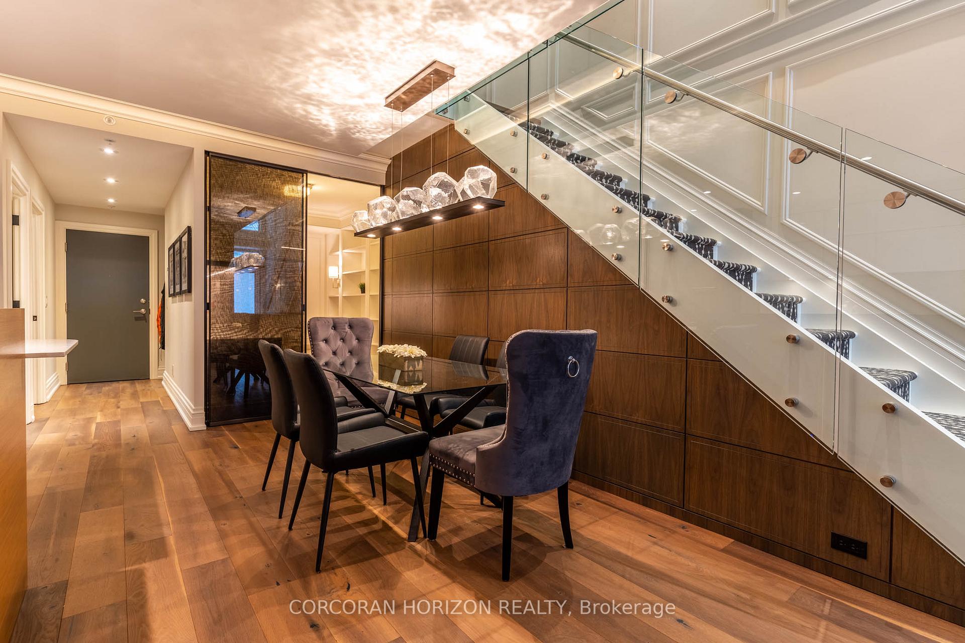 4 Bedrooms Condo at 30 Nelson, Toronto For sale