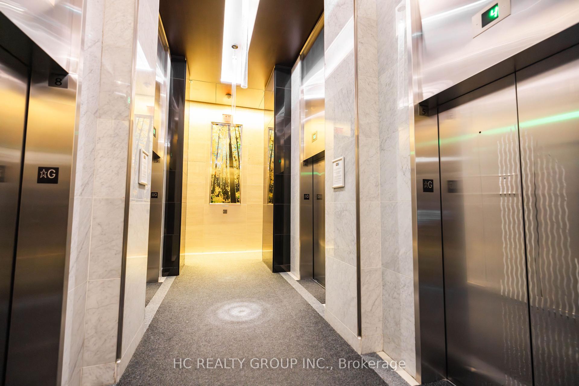 1 Bedroom Condo at 386 Yonge, Toronto For sale