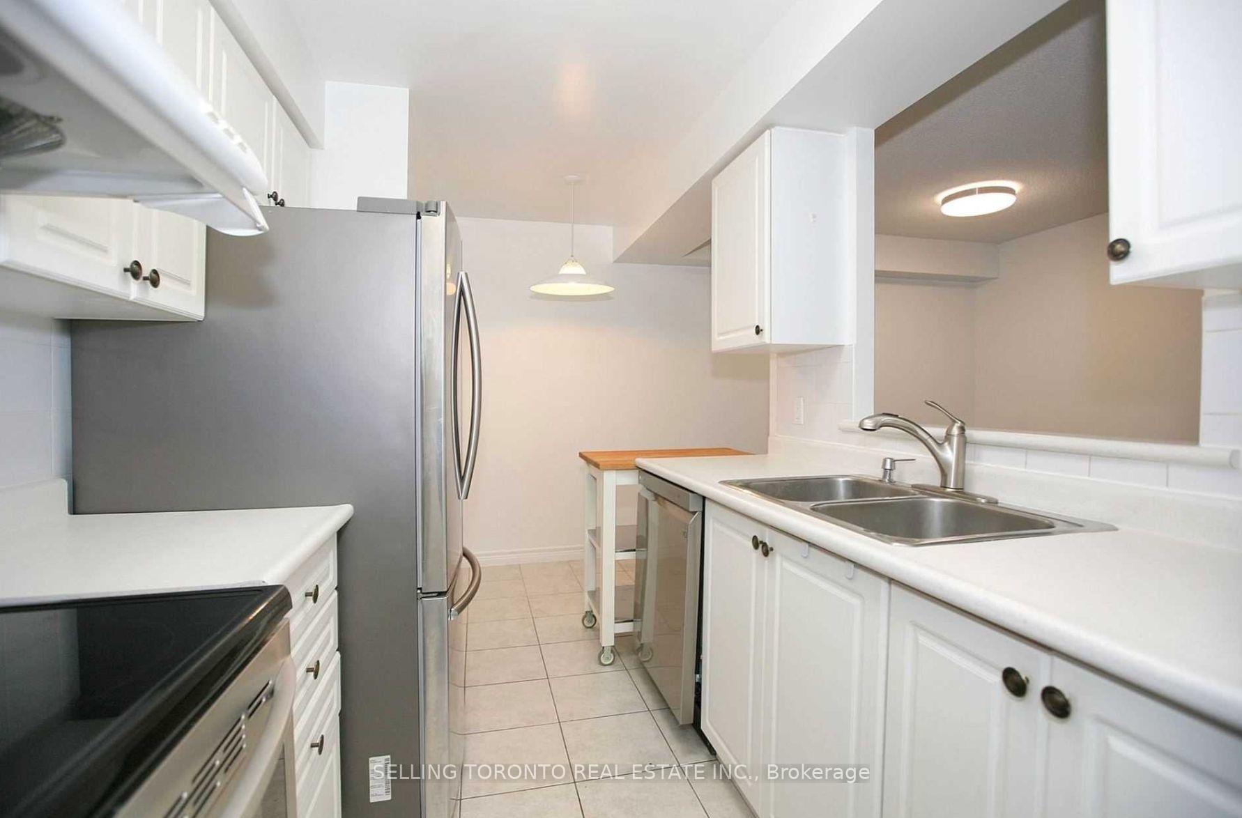 2 Bedrooms Condo at 88 Grandview,  Toronto For sale
