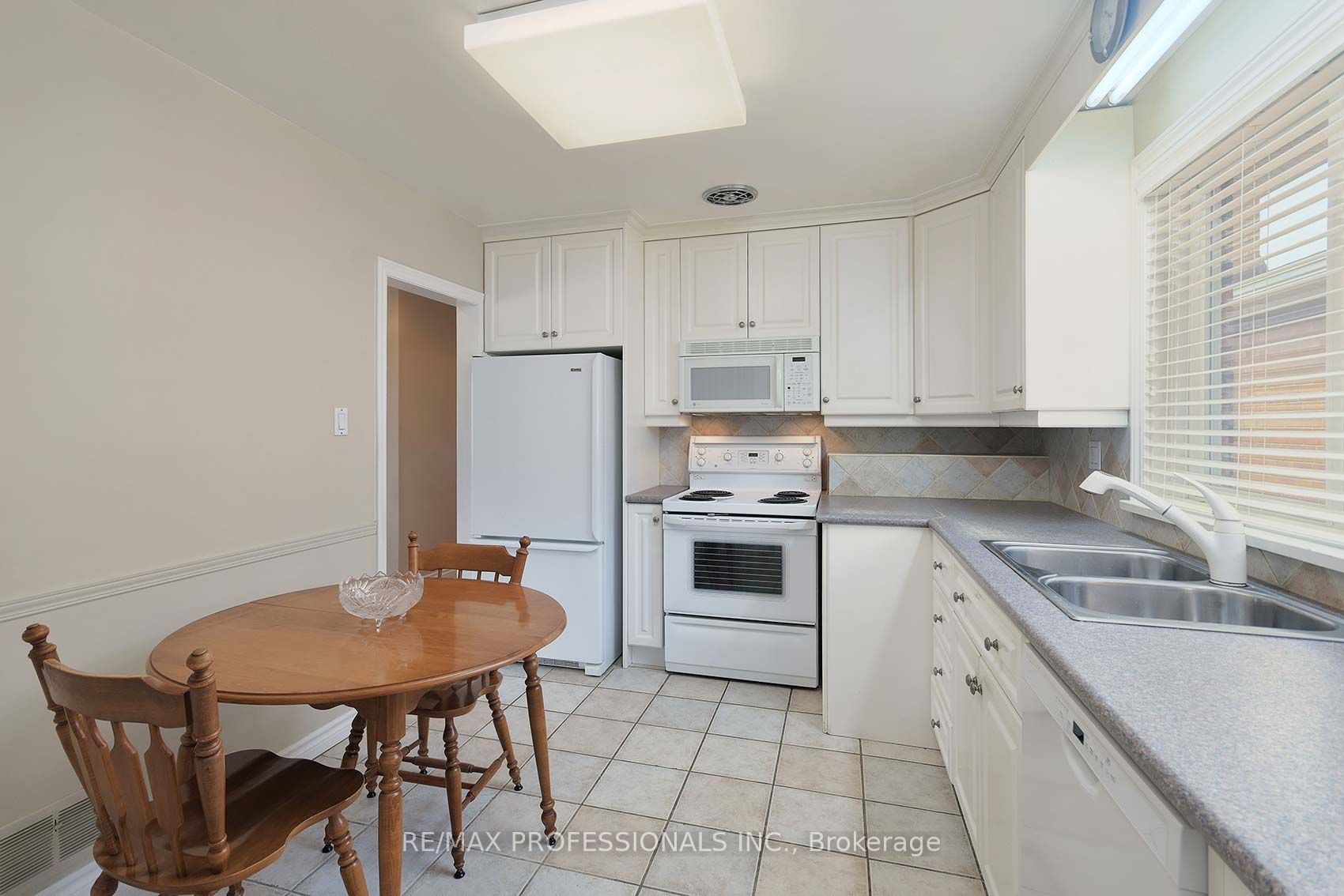 14 Baskerville Crescent