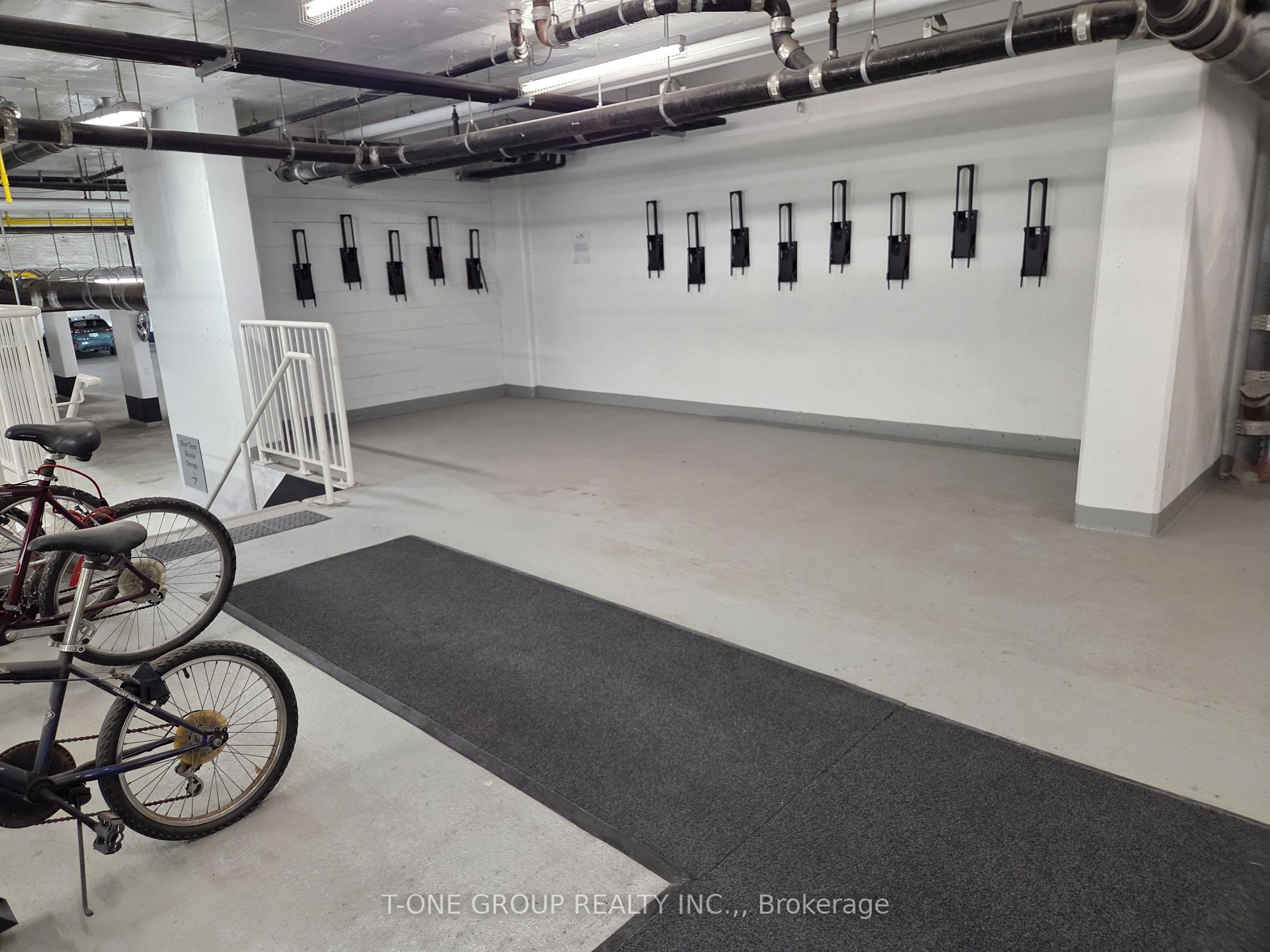 2 Bedrooms Condo at 95 Mcmahon, Toronto For sale