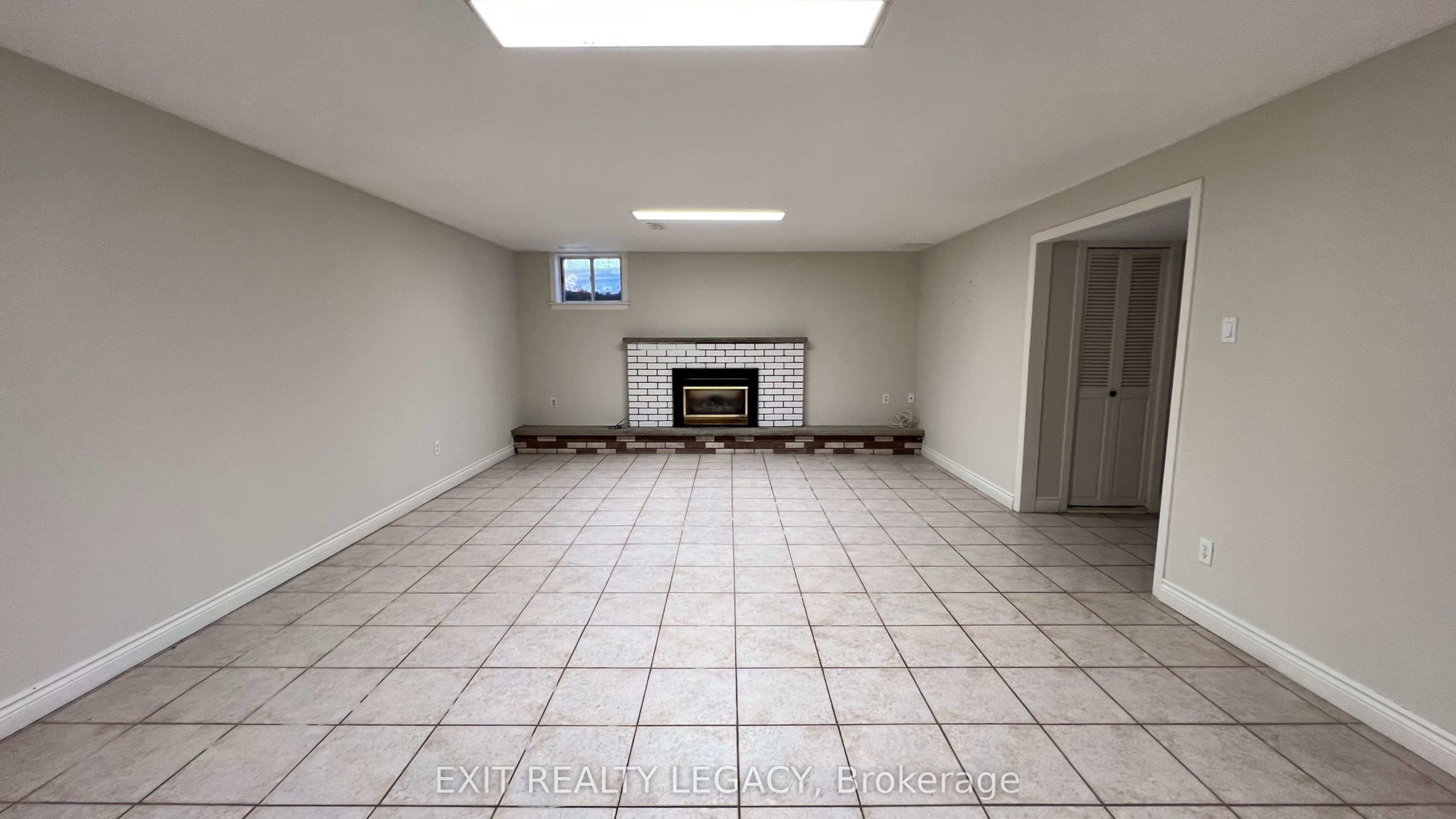 89 Bond Crescent