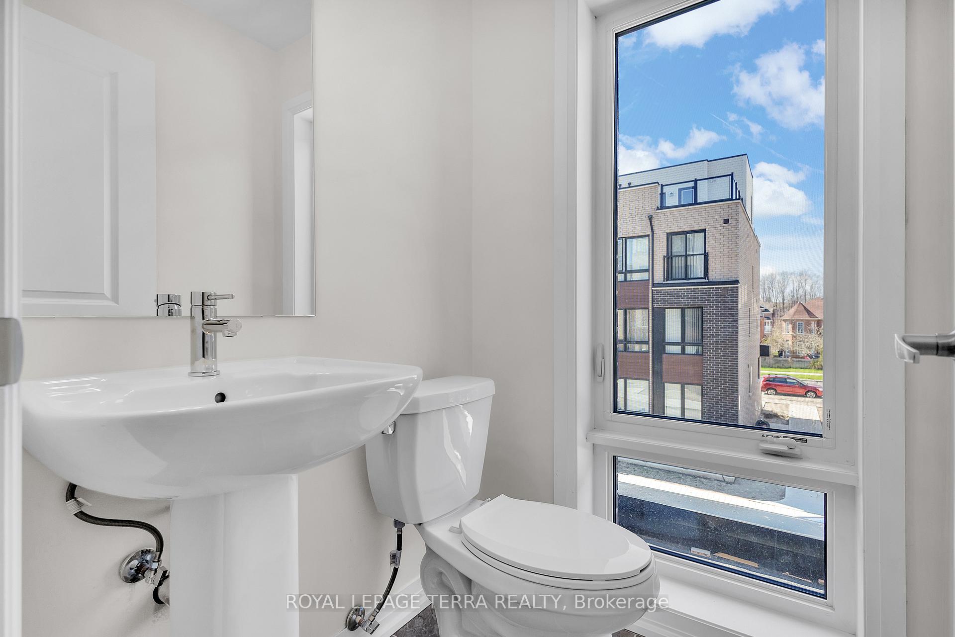 2 Bedrooms Condo at 25 Priya,  Toronto For sale