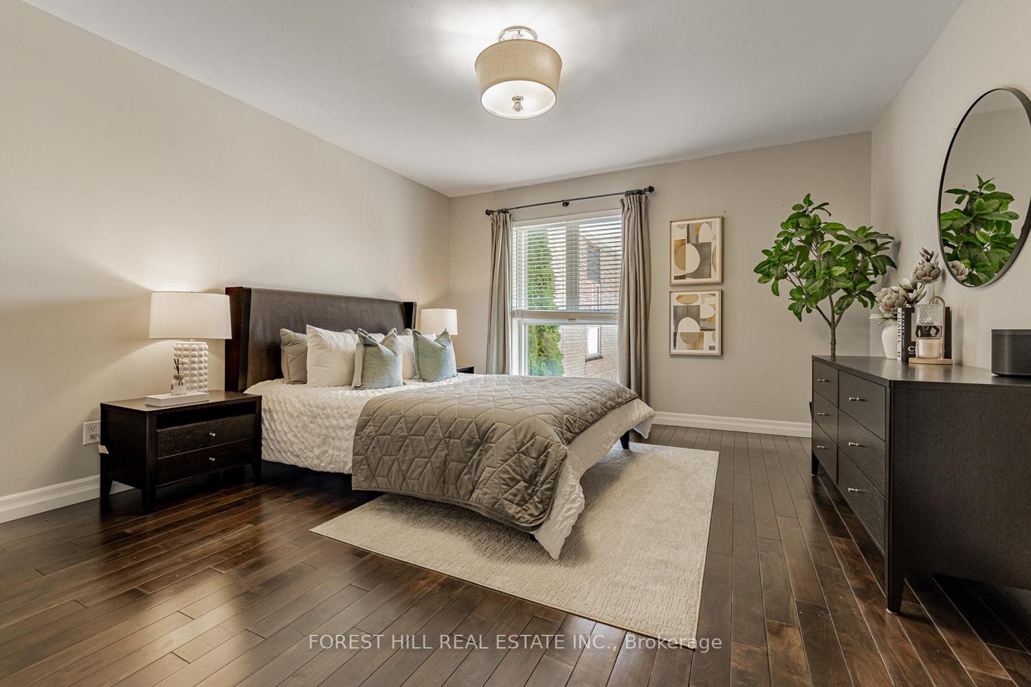 5 Bedrooms Condo at 21 Snowshoe Mill, Toronto For sale