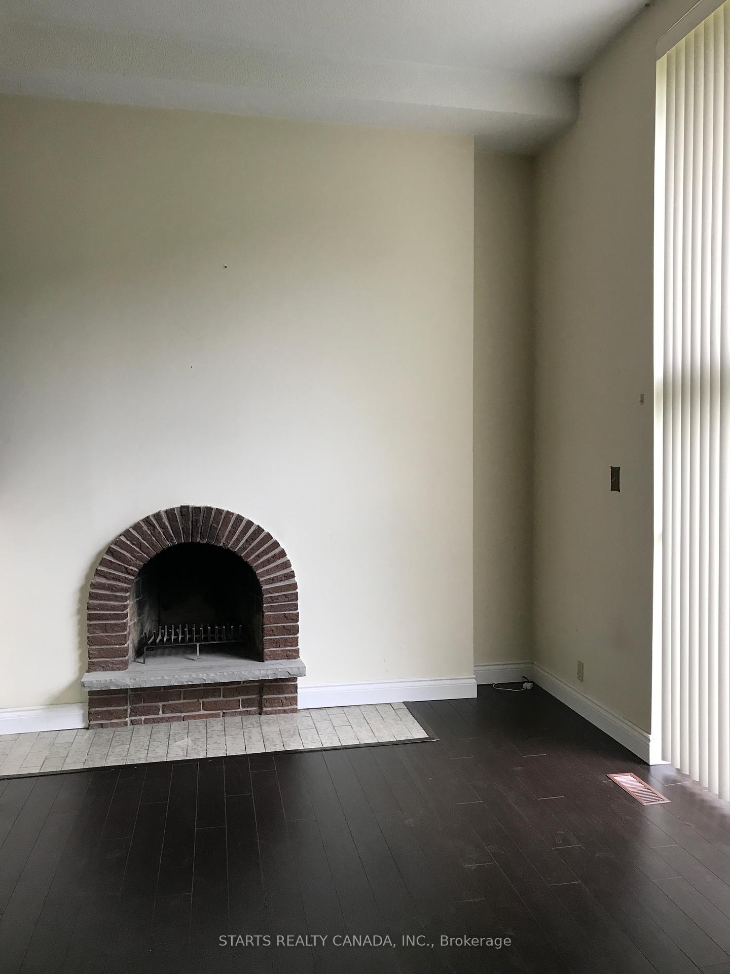 3 Bedrooms Condo at 91 Scenic Mill, Toronto For sale