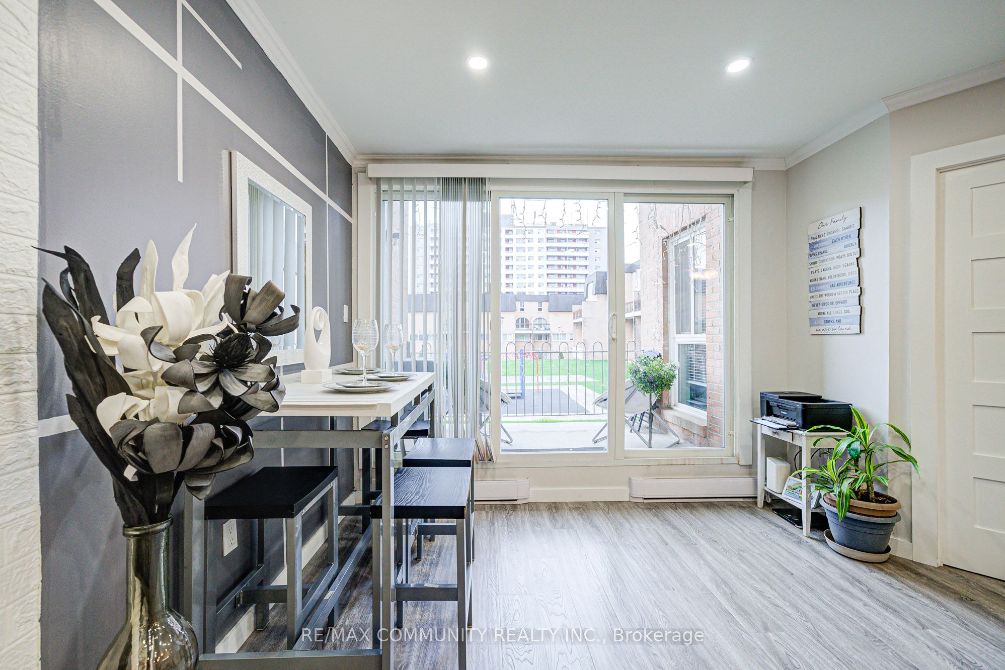 100 Mornelle Court, #1078