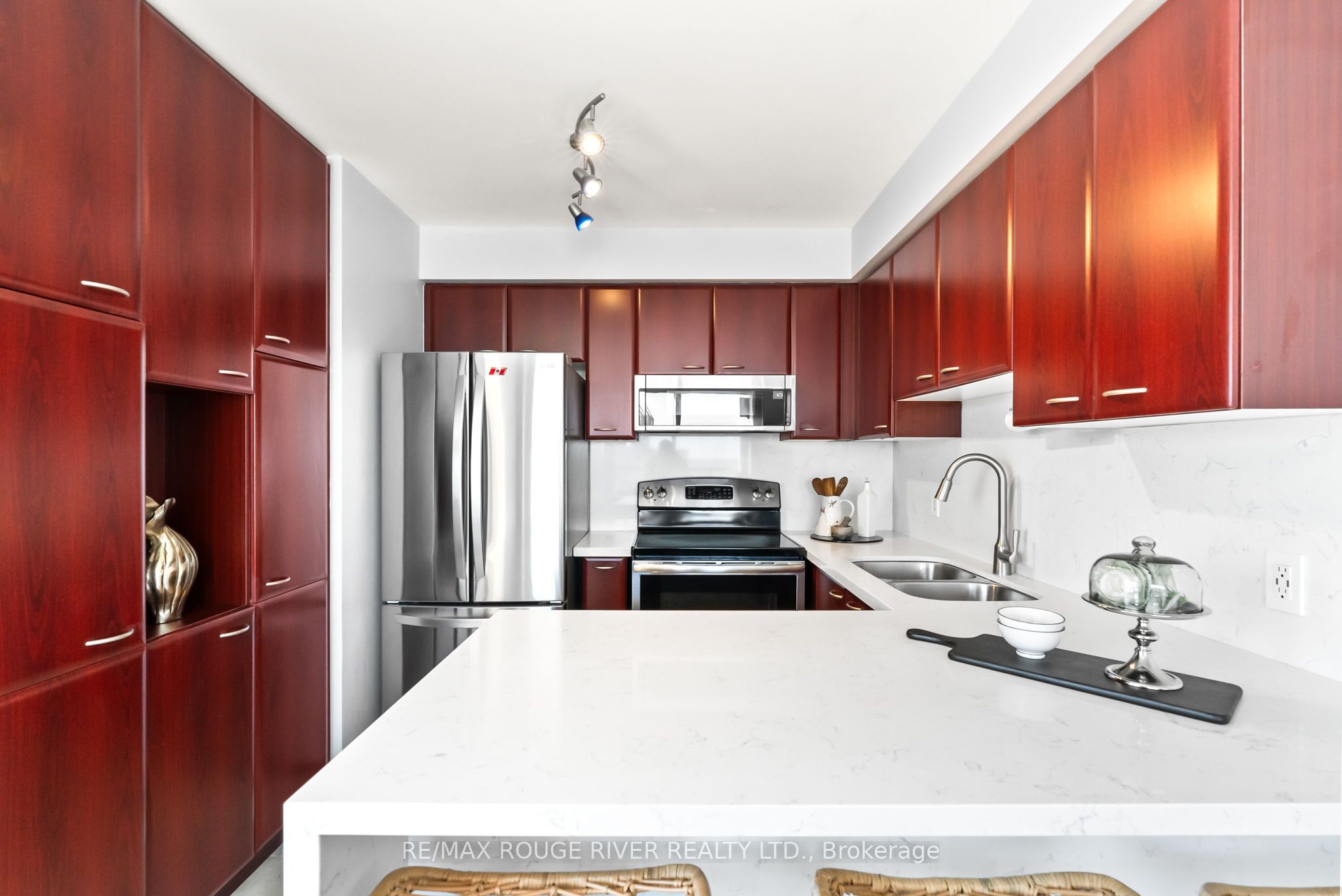 36 Lee Centre Drive, #2610