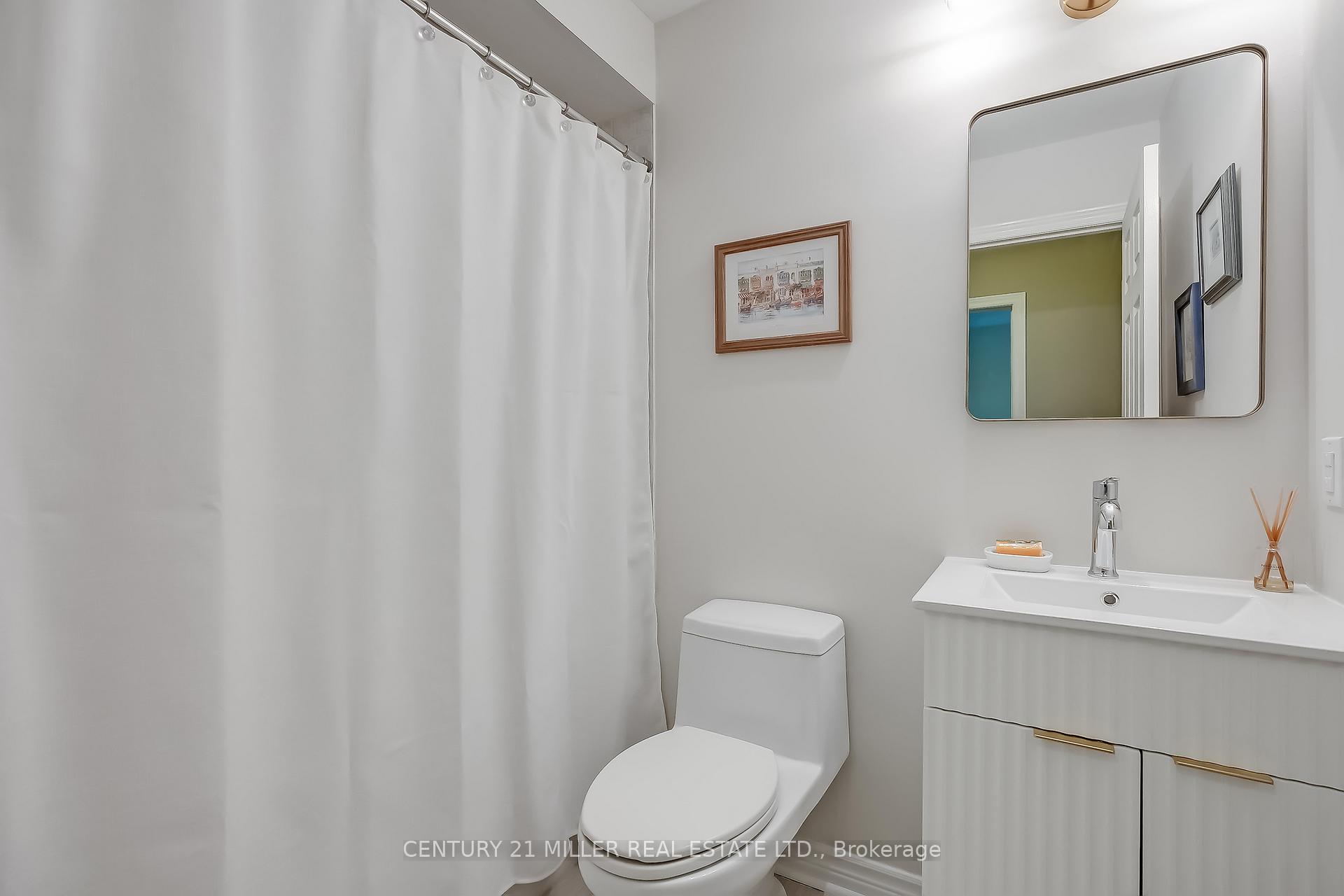 3 Bedrooms Condo at 1240 Westview, Oakville For sale