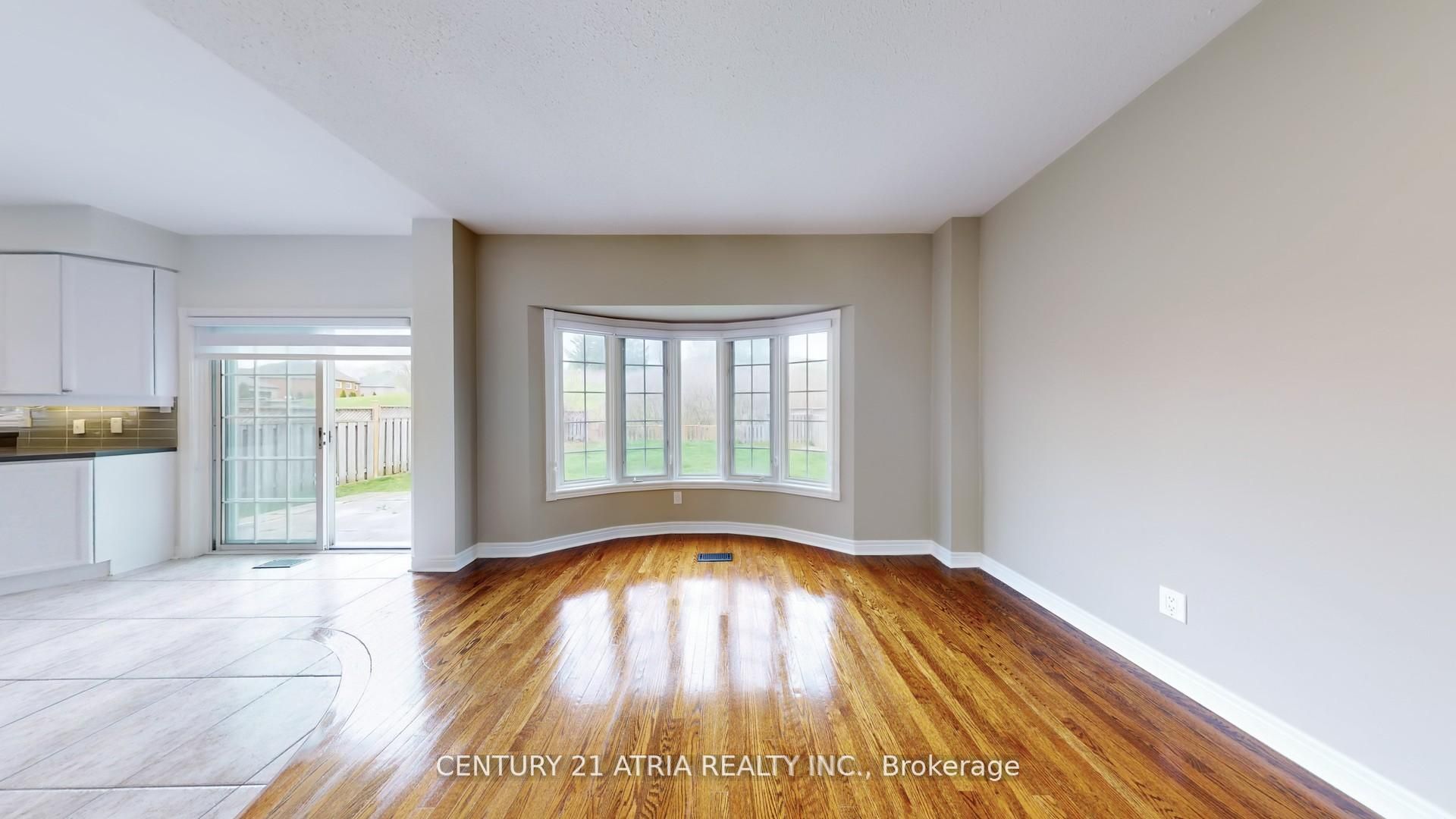 323 Bristol Road E