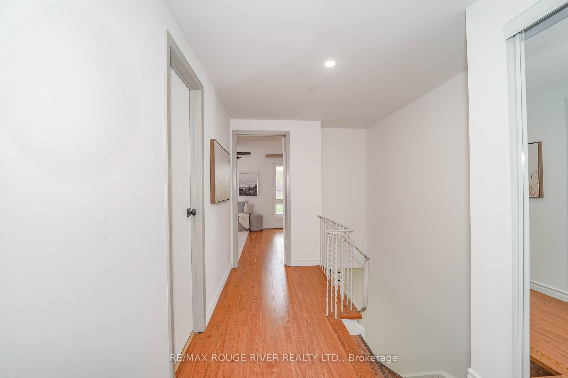 3 Bedrooms Condo at 100 Bridletowne, Toronto For sale