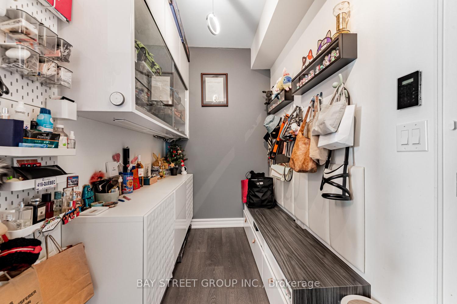 3 Bedrooms Condo at 9 Bogert, Toronto For sale