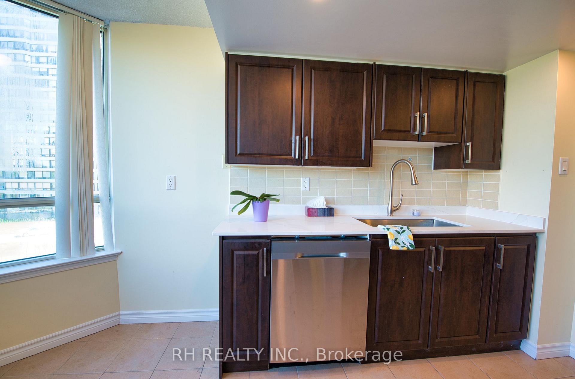 3 Bedrooms Condo at 300 Alton Towers, Toronto For sale